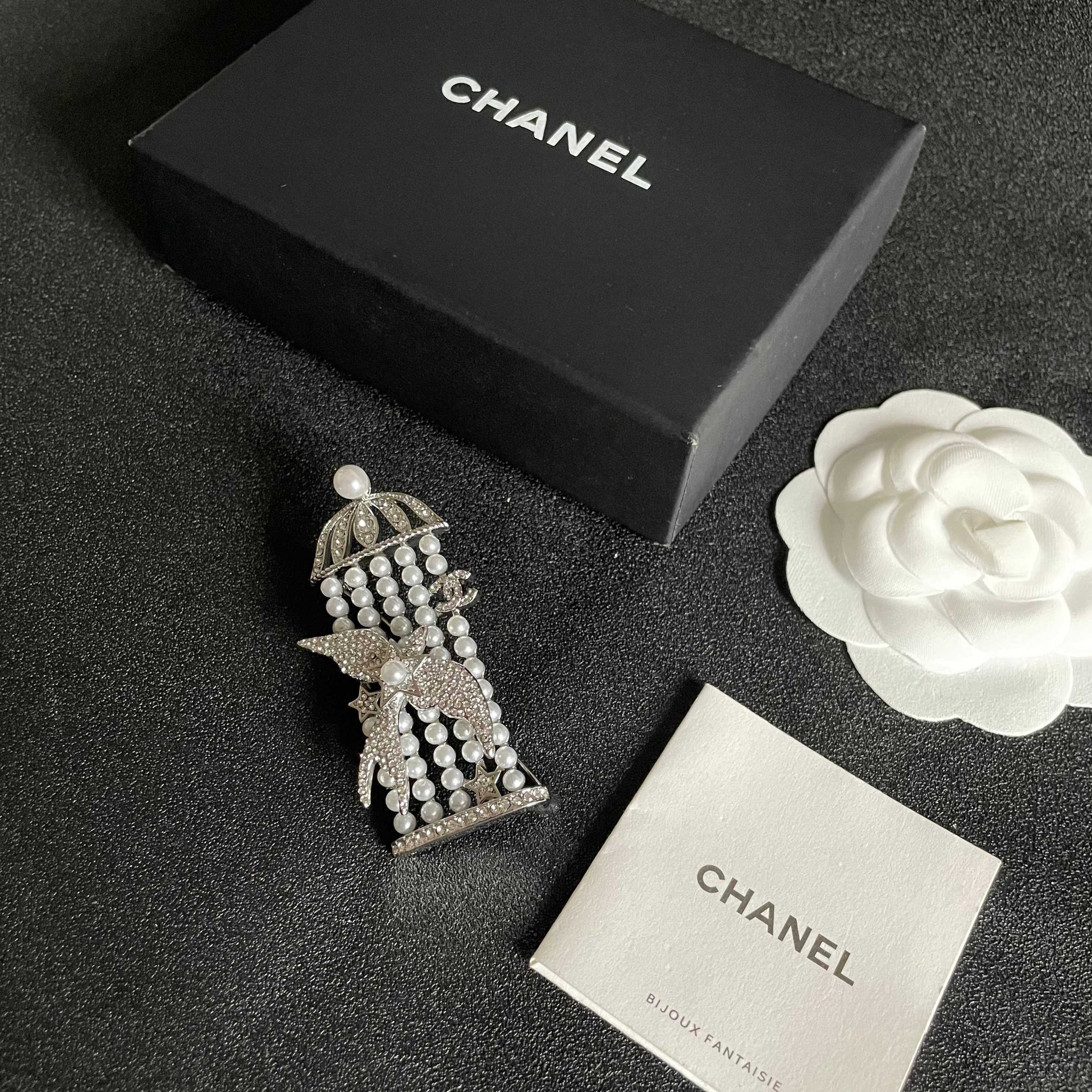Signature Emblem Brooch in Polished Metal-Tone – Design 026 close-up detail