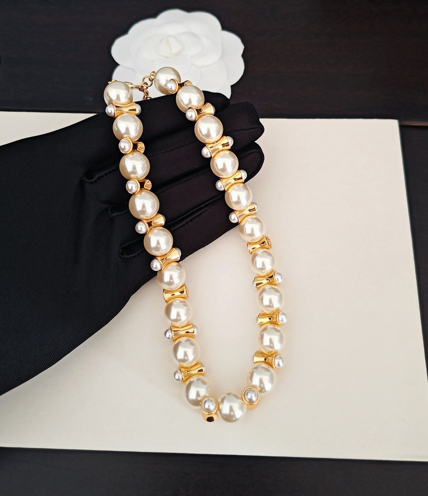 Pearl Pearl-Detail Pendant Necklace – Pearl Detail – Design 054 main product view
