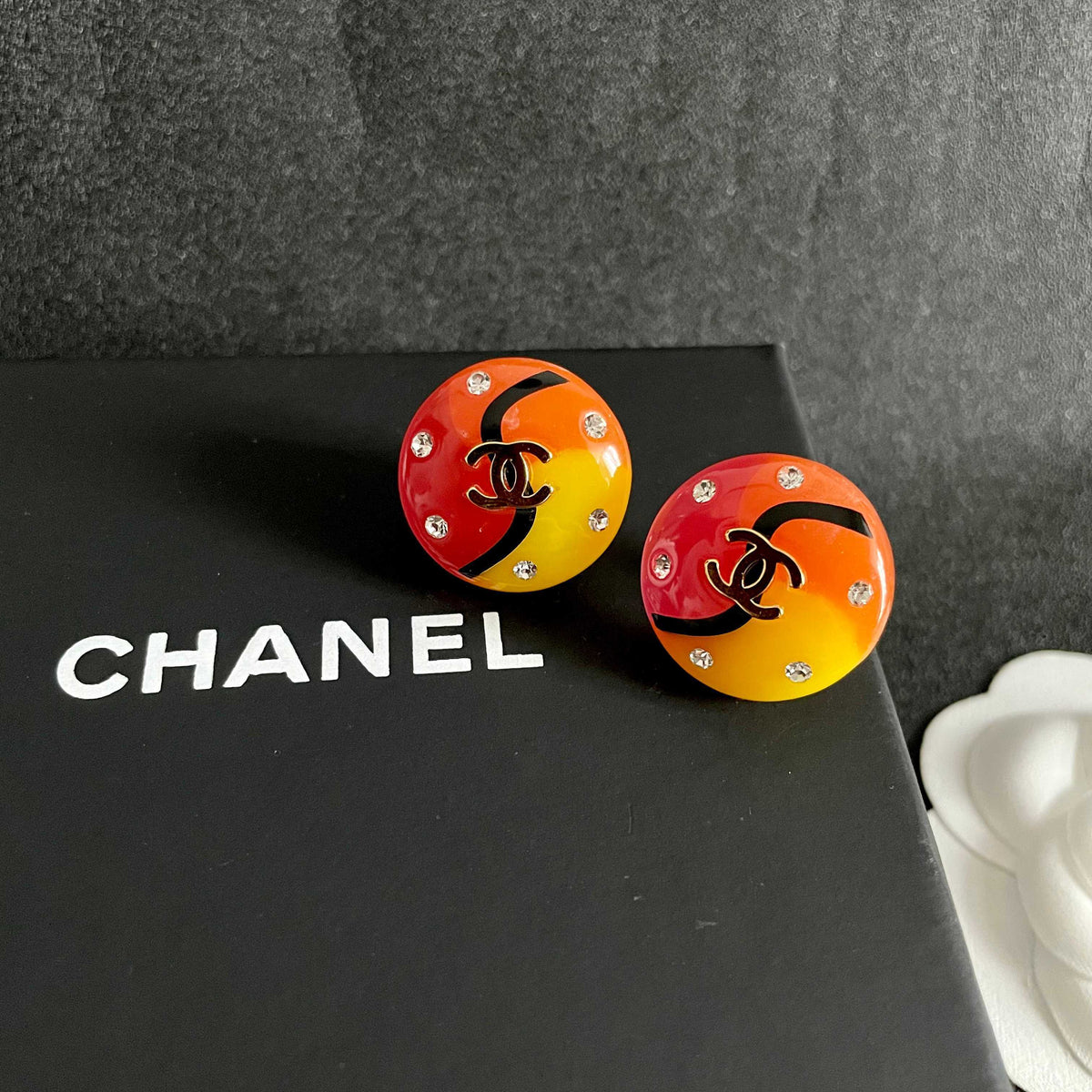 Double-C Emblem Stud Earrings in Polished Metal-Tone – Design 315 detail view