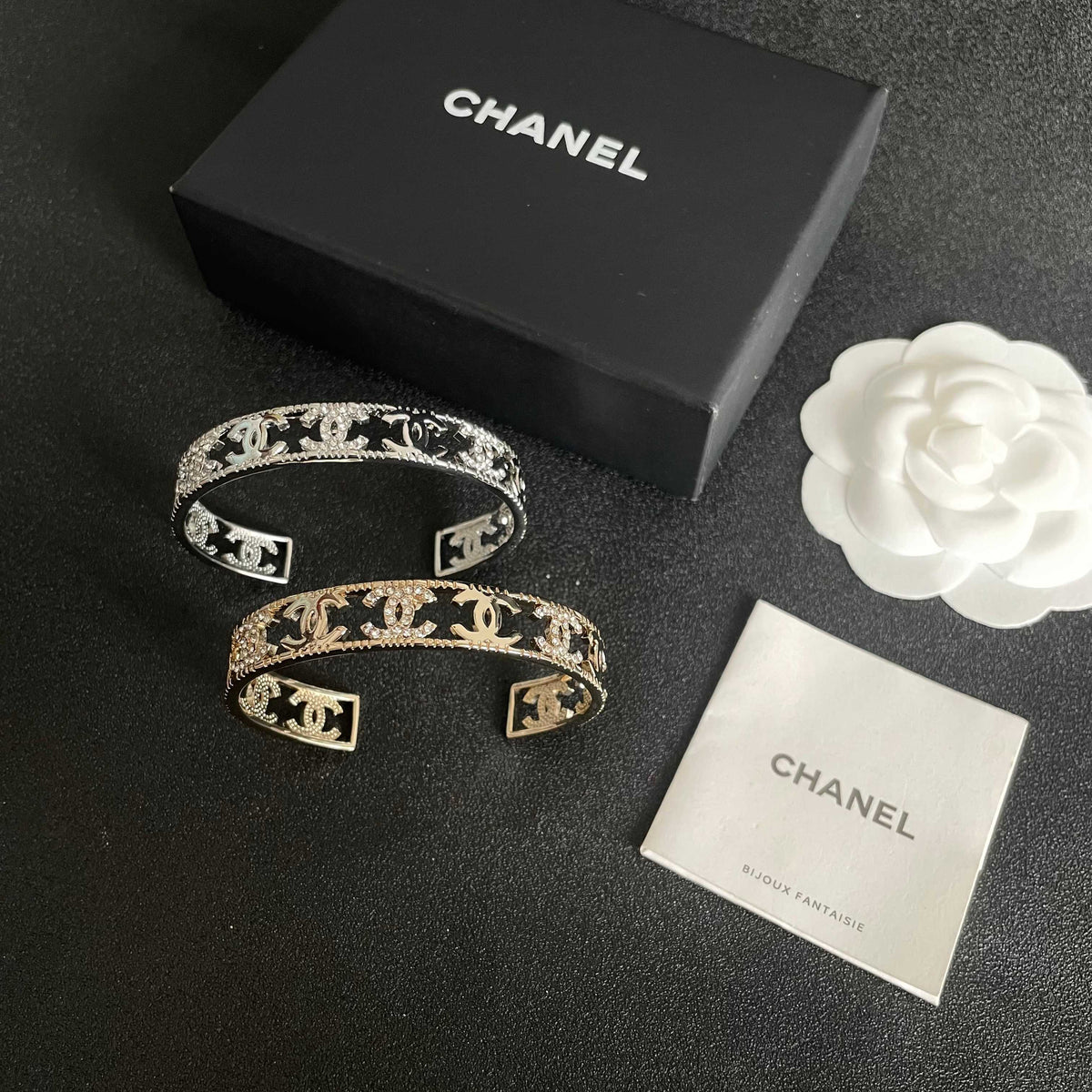 Letter Bangle in Polished Metal-Tone – Red Detail side detail