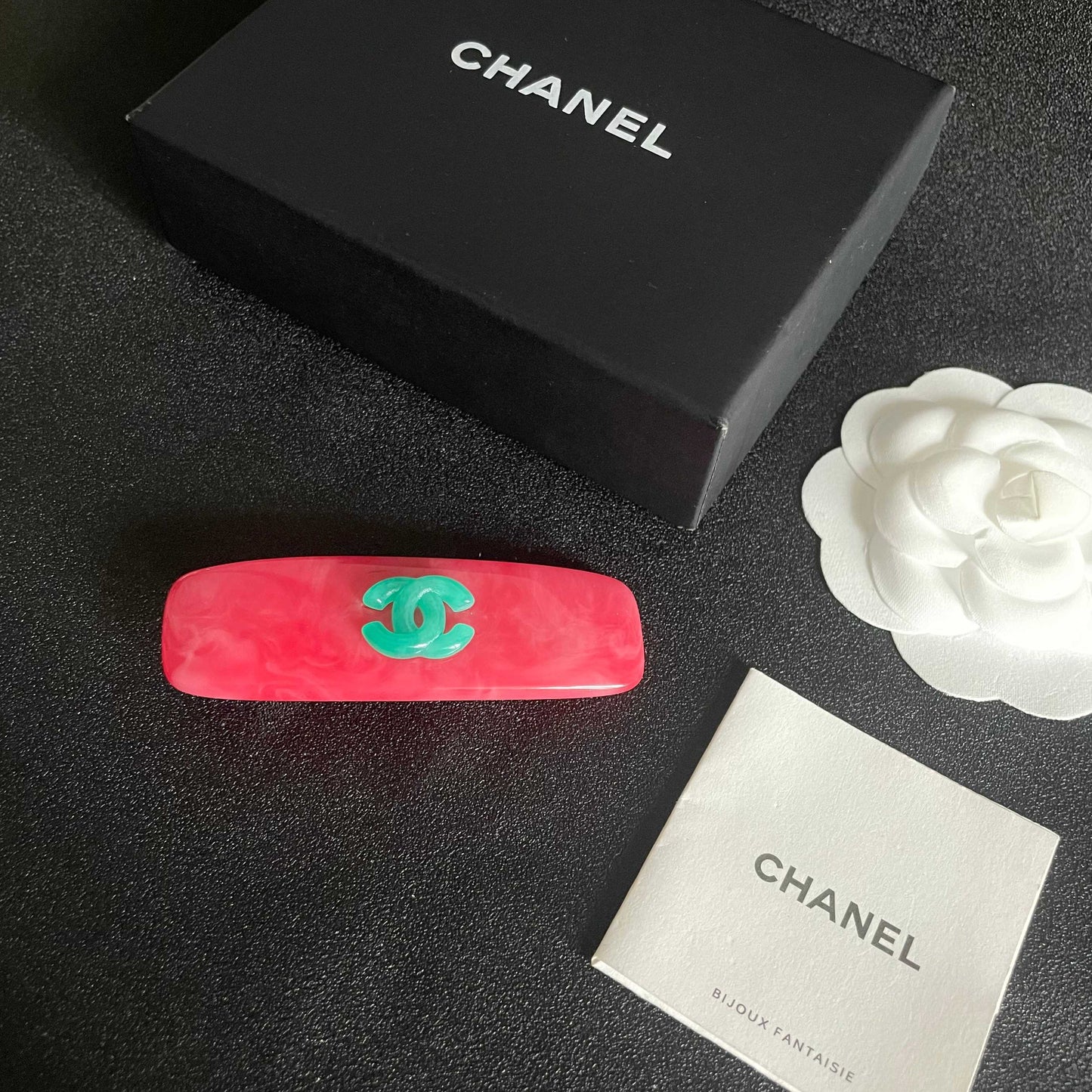 Double-C Emblem Hair Clip – Design 005 close-up detail