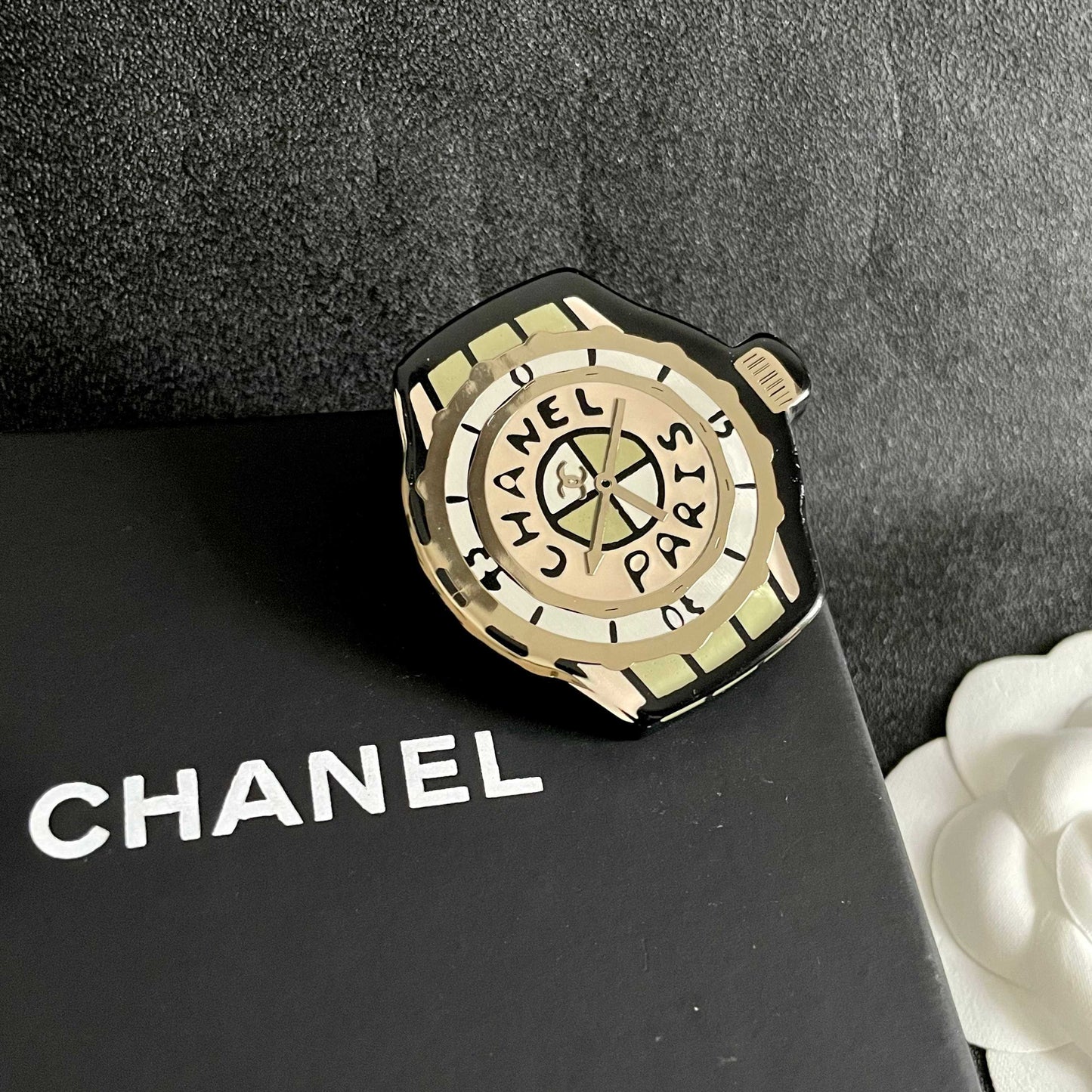 Double-C Emblem Brooch in Polished Metal-Tone – Design 004 detail view