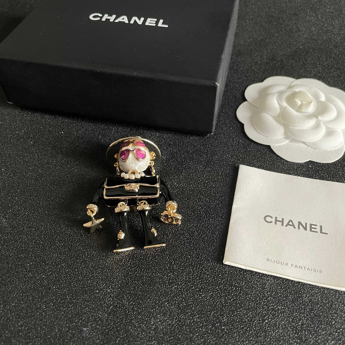 Signature Emblem Brooch in Polished Metal-Tone – Design 047 close-up detail