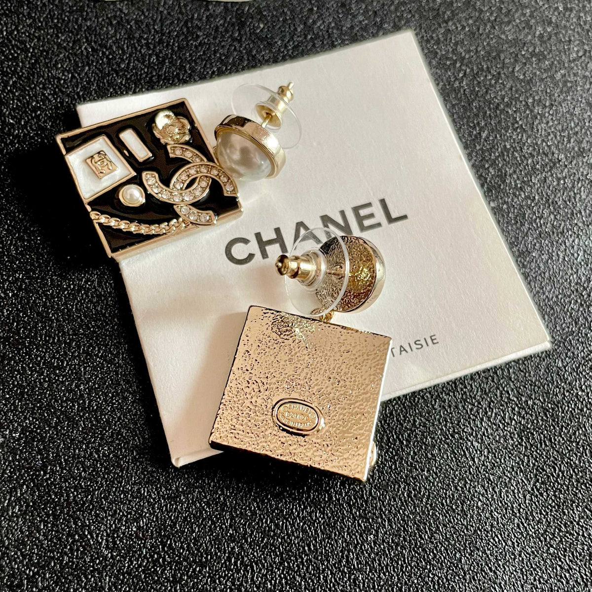Double-C Emblem Statement Earrings in Polished Metal-Tone – Design 005 main product view