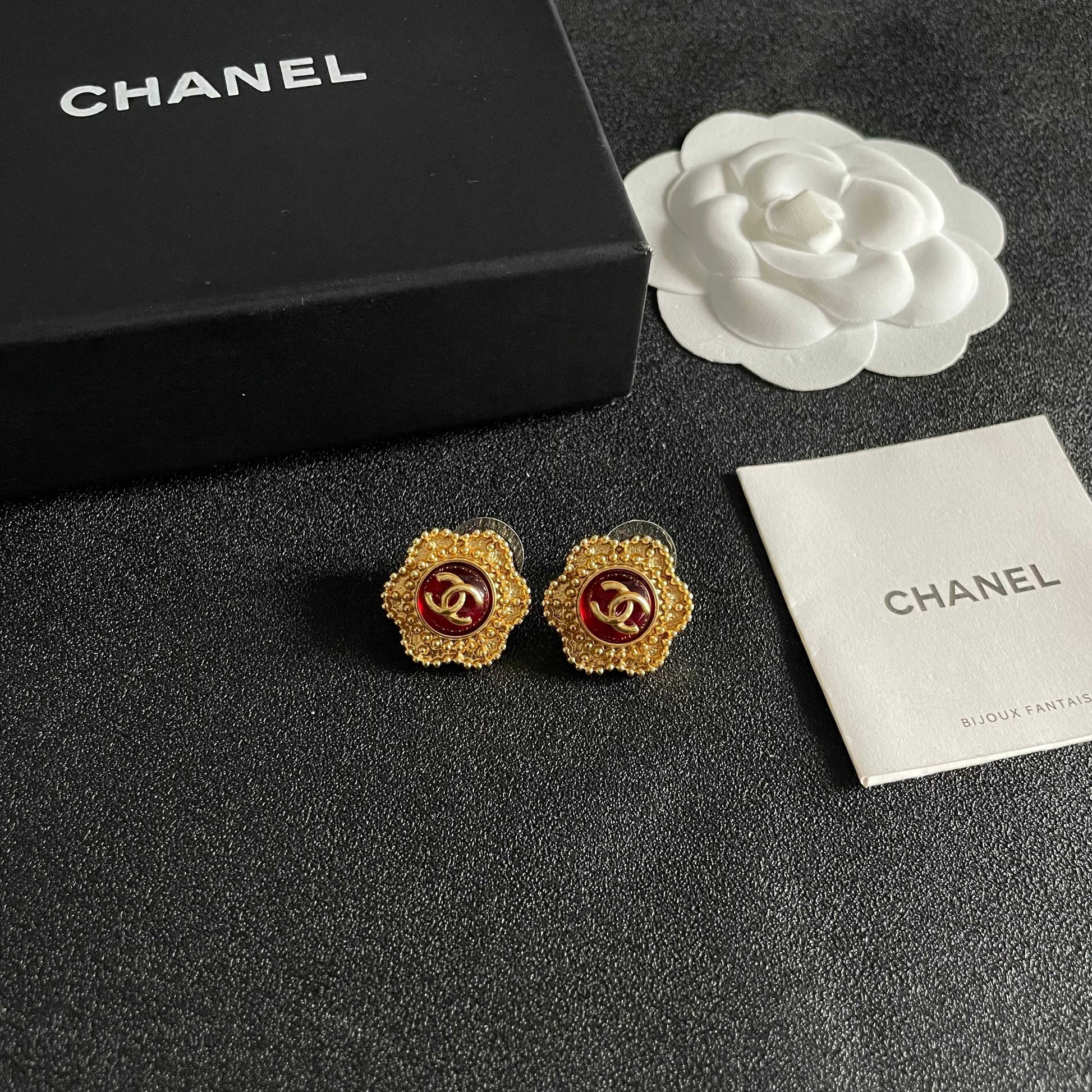 Double-C Emblem Stud Earrings in Polished Metal-Tone – Design 012 styled product view