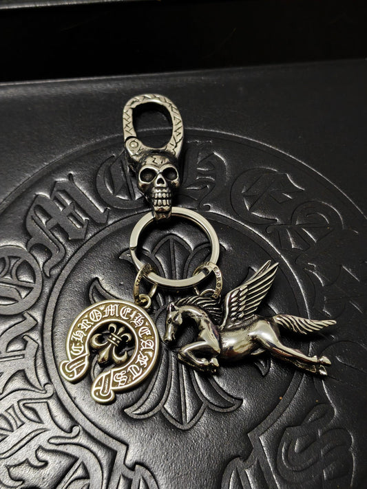 Skull Keychain in Antique Silver-Tone – Design 02 main product view