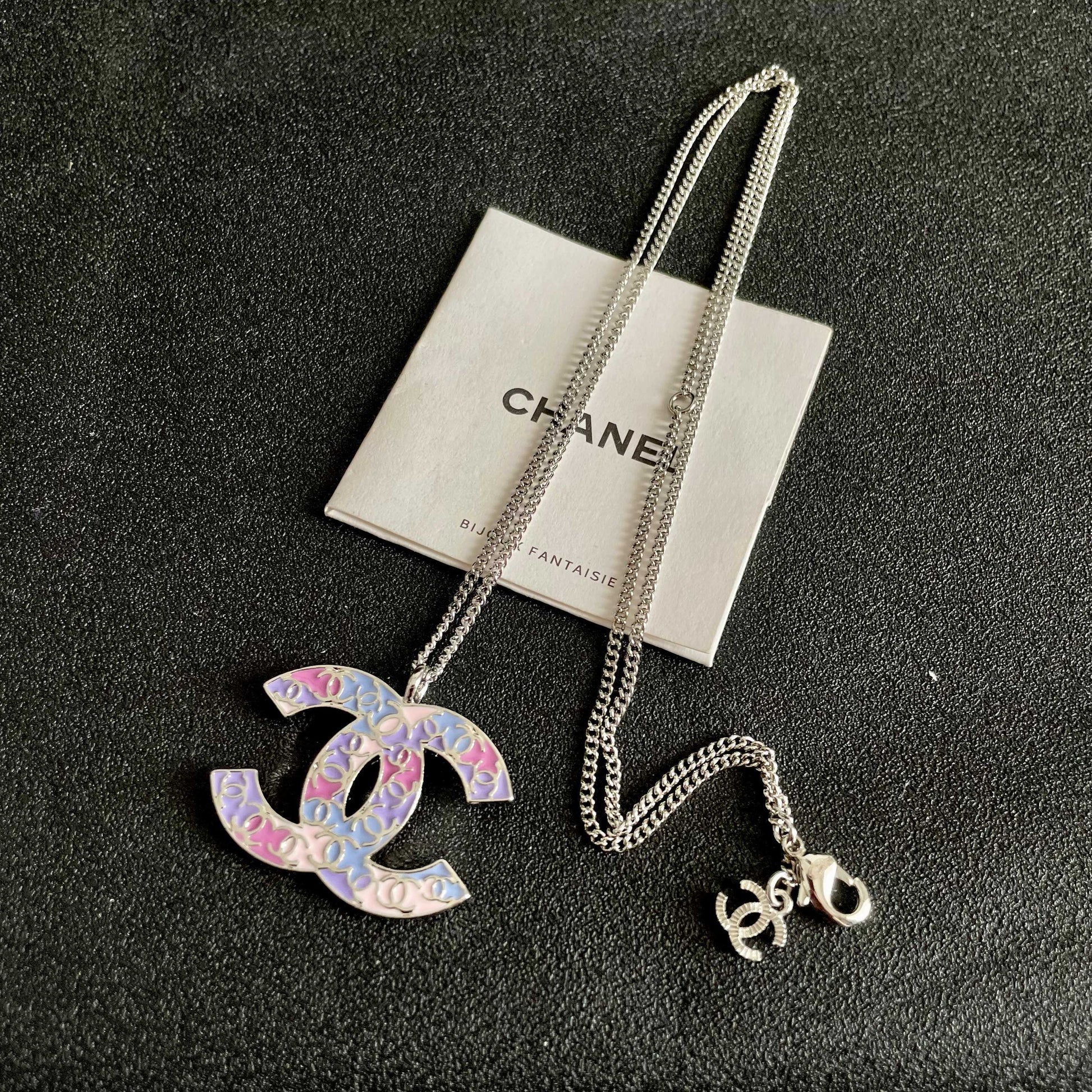 Double-C Emblem Pendant Necklace in Polished Metal-Tone – Design 015 detail view