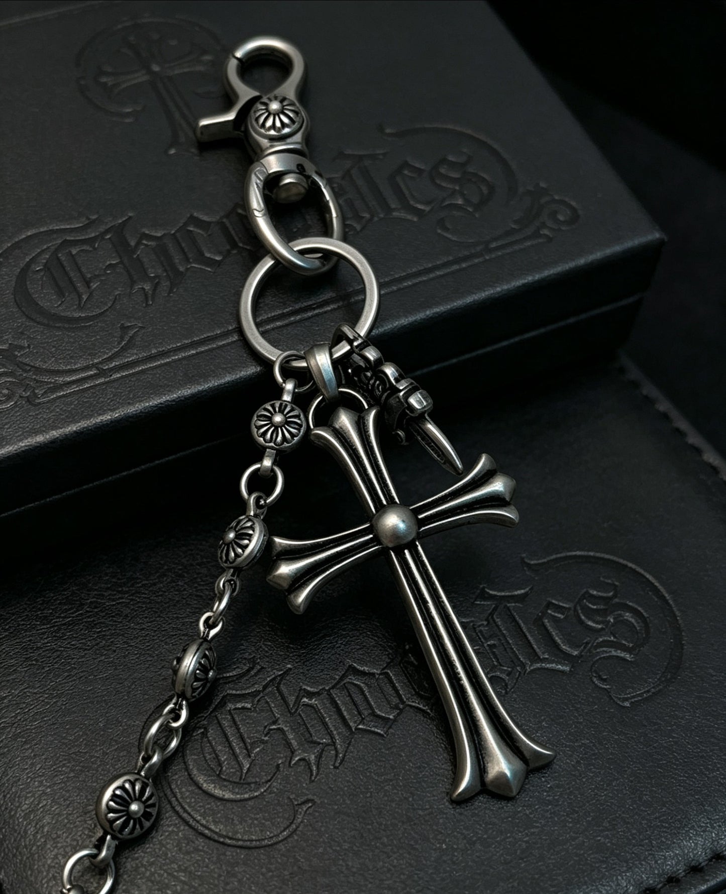 Cross Multi-Use Chain Accessory – Design 03 close-up detail