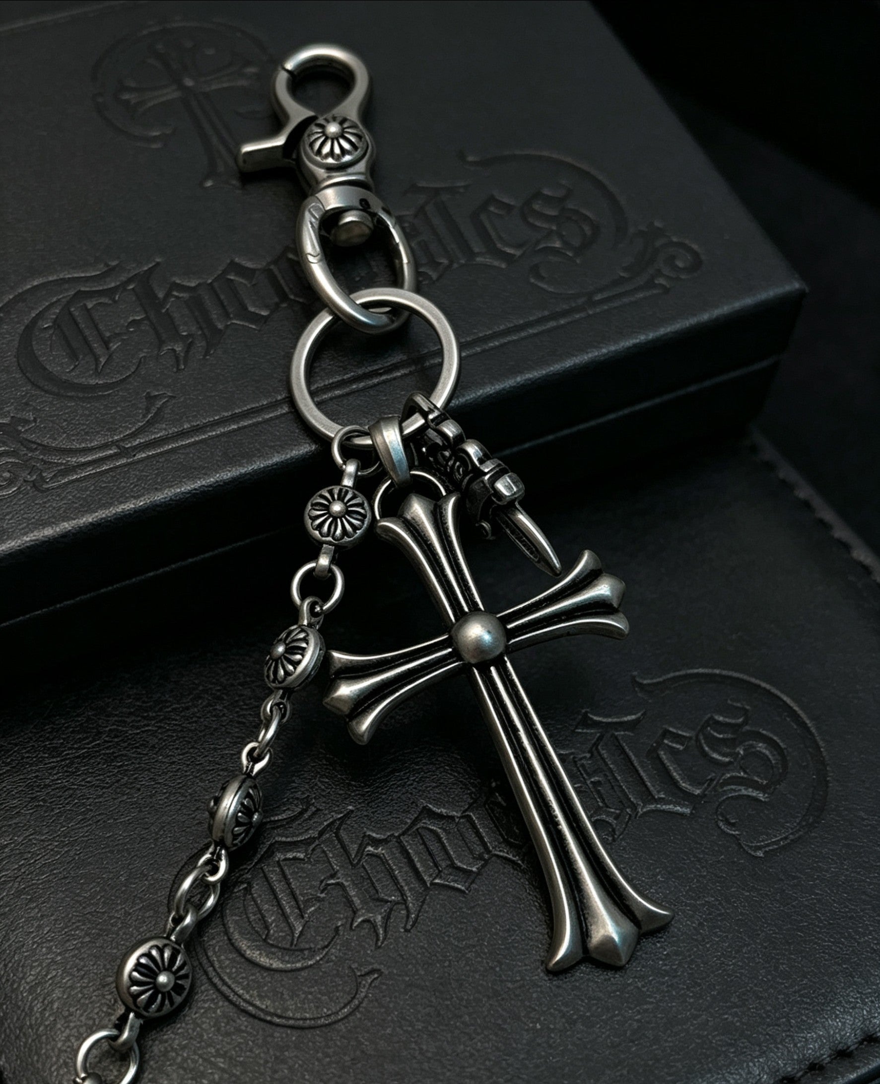 Cross Multi-Use Chain Accessory – Design 07 close-up detail