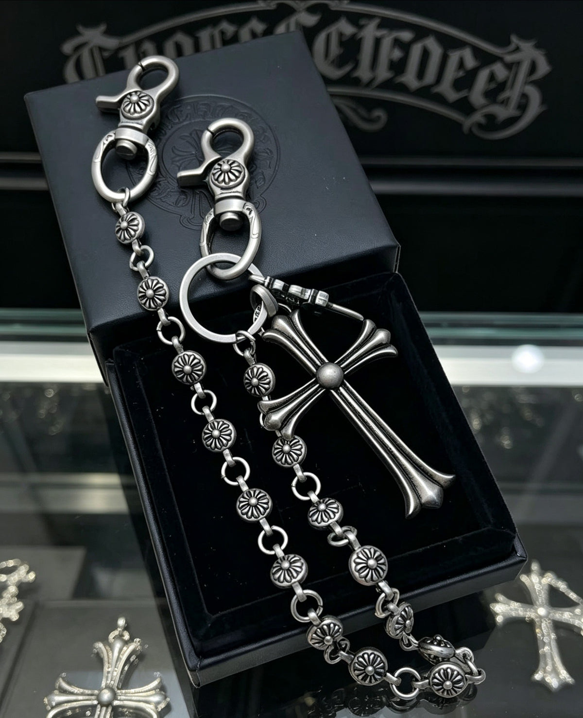 Cross Multi-Use Chain Accessory – Design 07 side detail