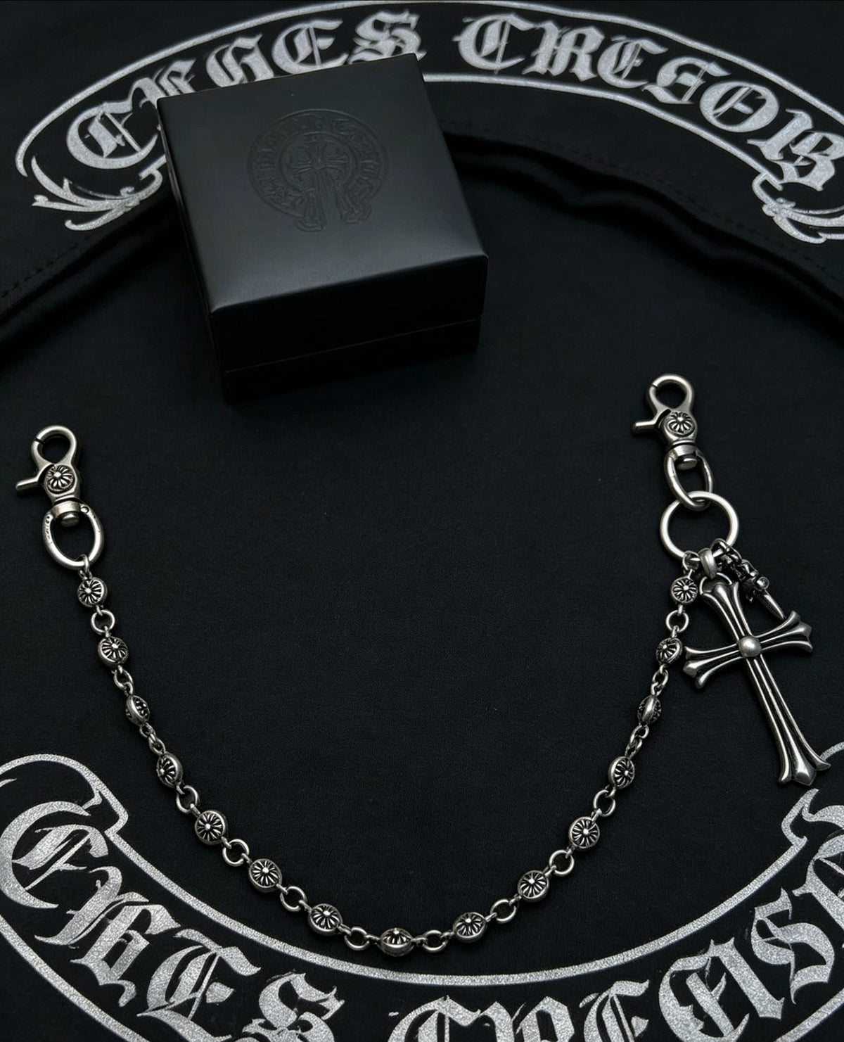 Cross Multi-Use Chain Accessory – Design 03 detail view