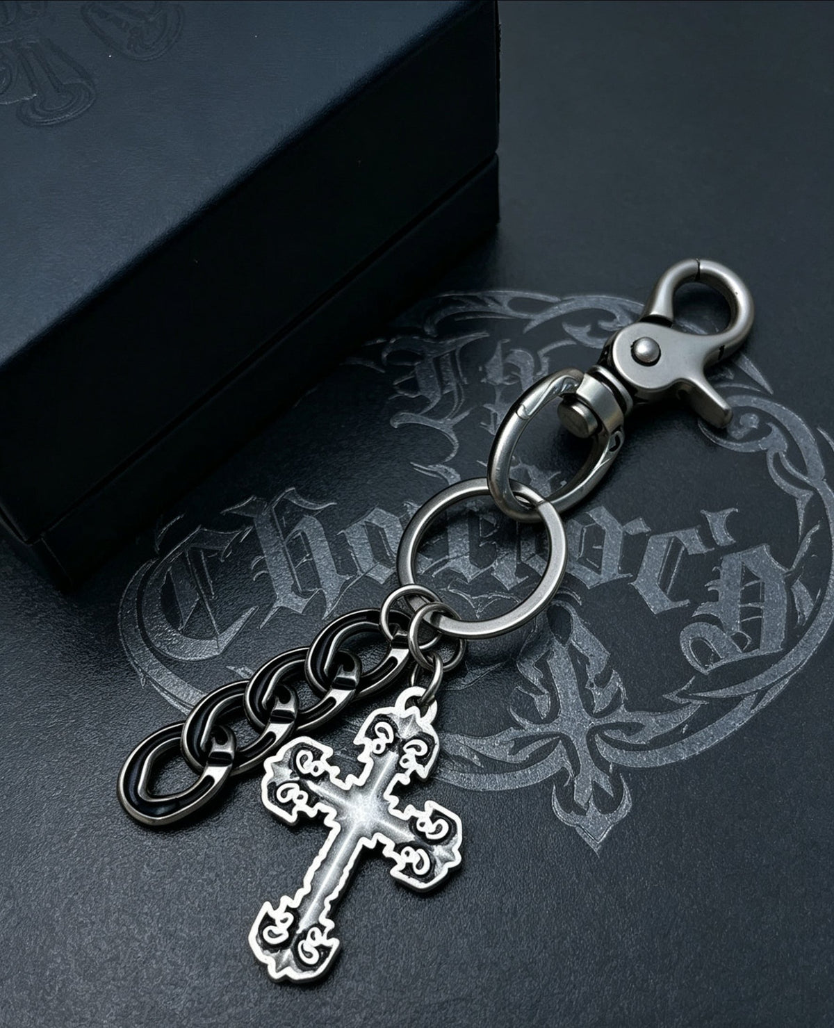 Cross Multi-Use Chain Accessory – Design 06 side detail