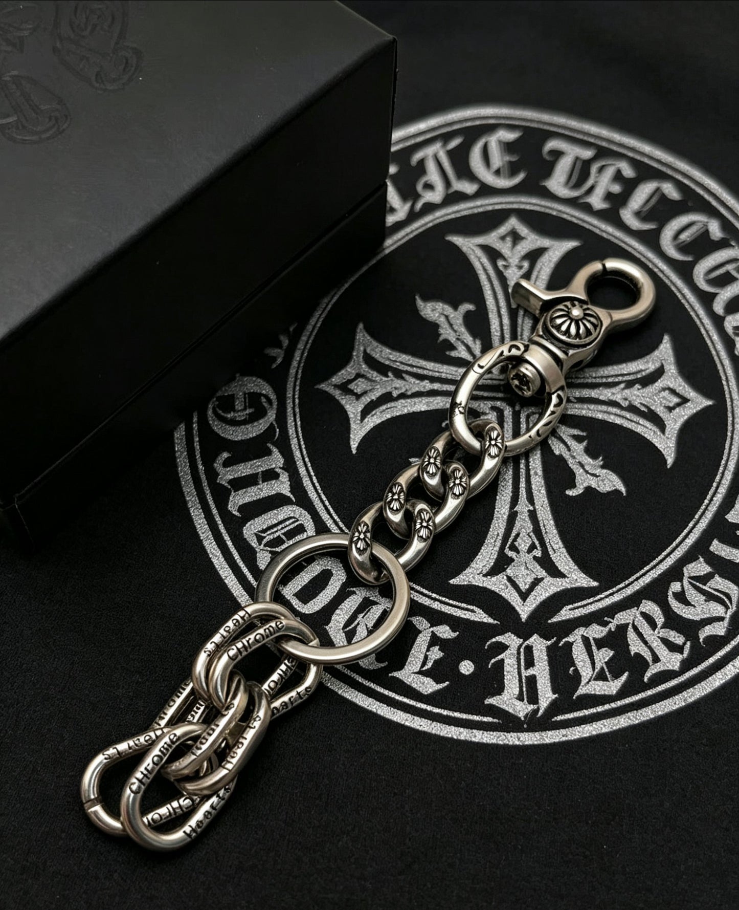 Floral Cross Multi-Use Chain Accessory – Design 01 detail view