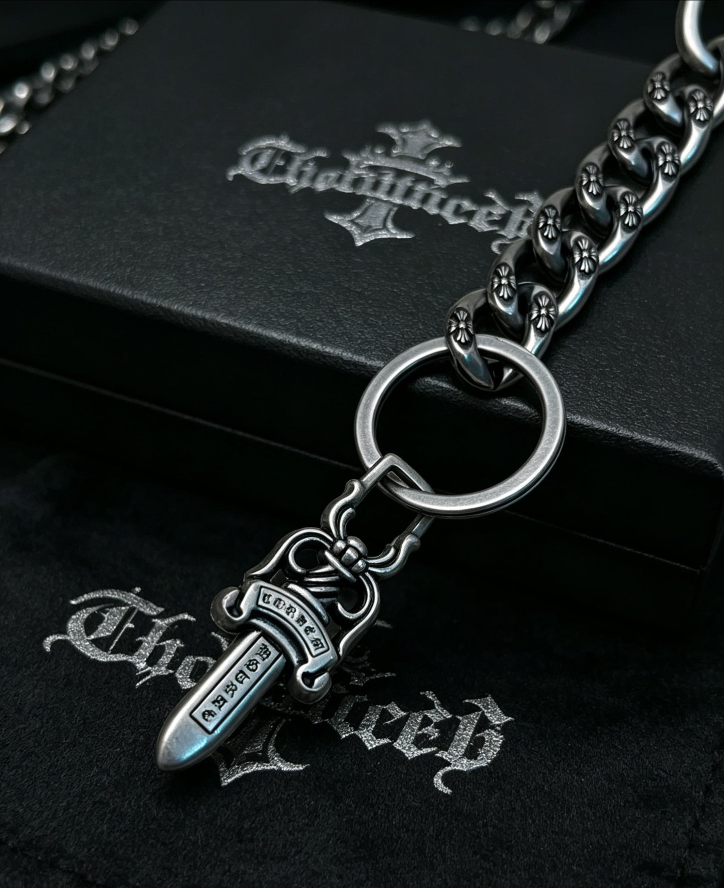 Dagger Multi-Use Chain Accessory – Dagger Detail – Design 06 close-up detail