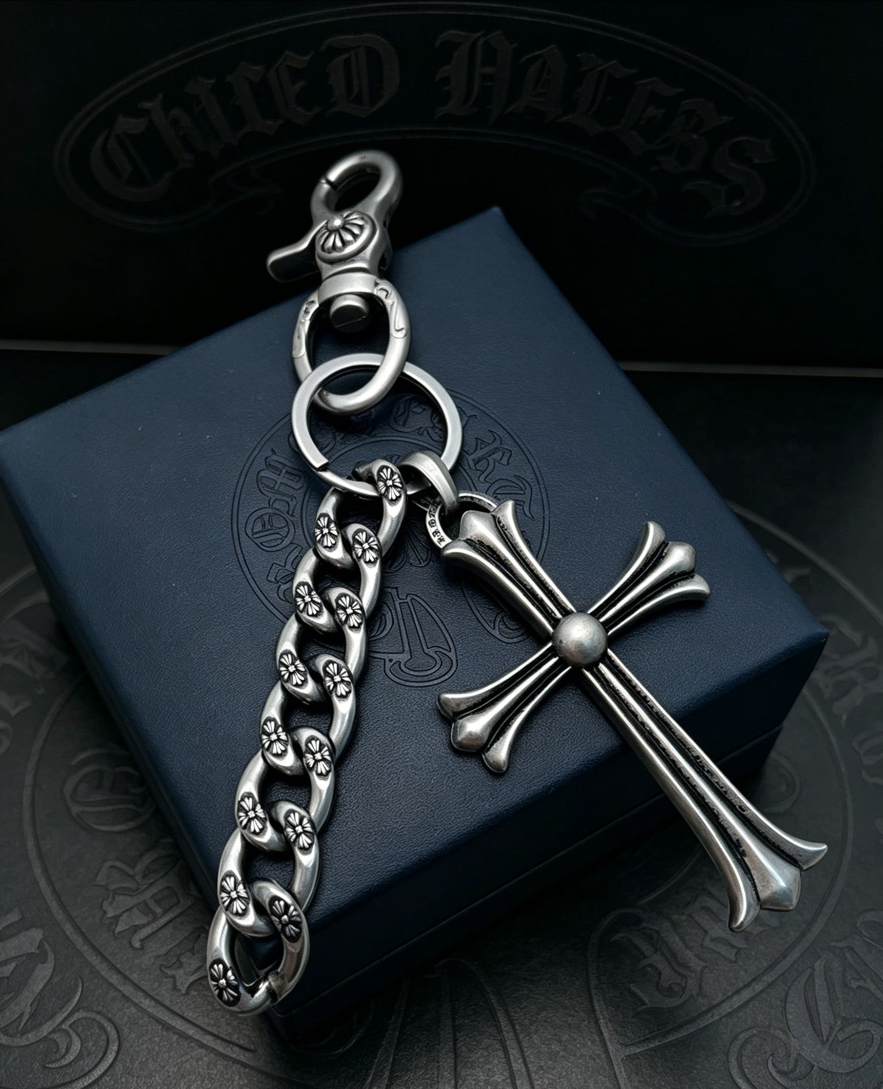 Cross Multi-Use Chain Accessory – Design 05 main product view