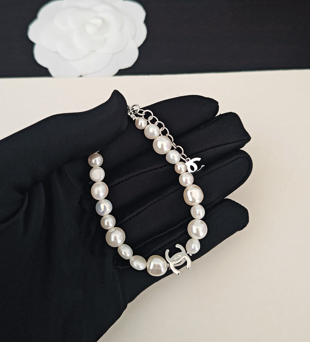 Pearl Bracelet in Gold-Tone – Pearl Detail – Design 003 front product view