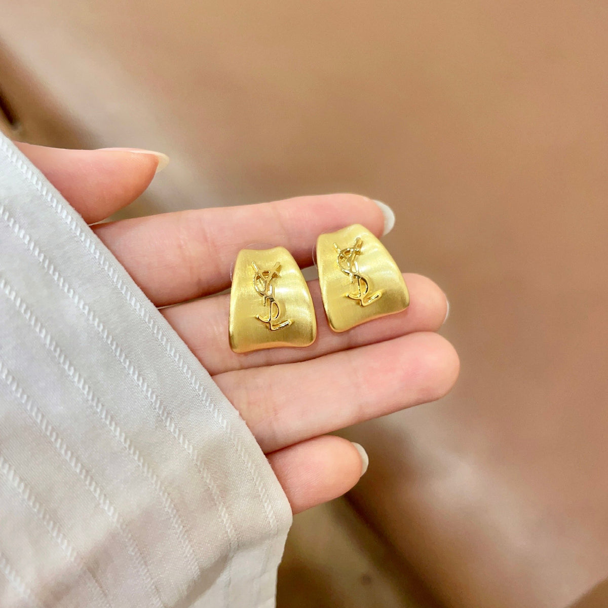 Signature Emblem Stud Earrings in Silver-Tone – Design 023 side detail