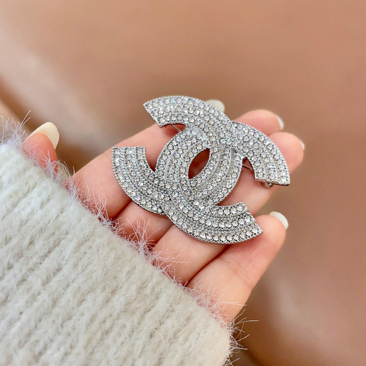 Signature Emblem Brooch in Polished Metal-Tone – Design 053 side detail