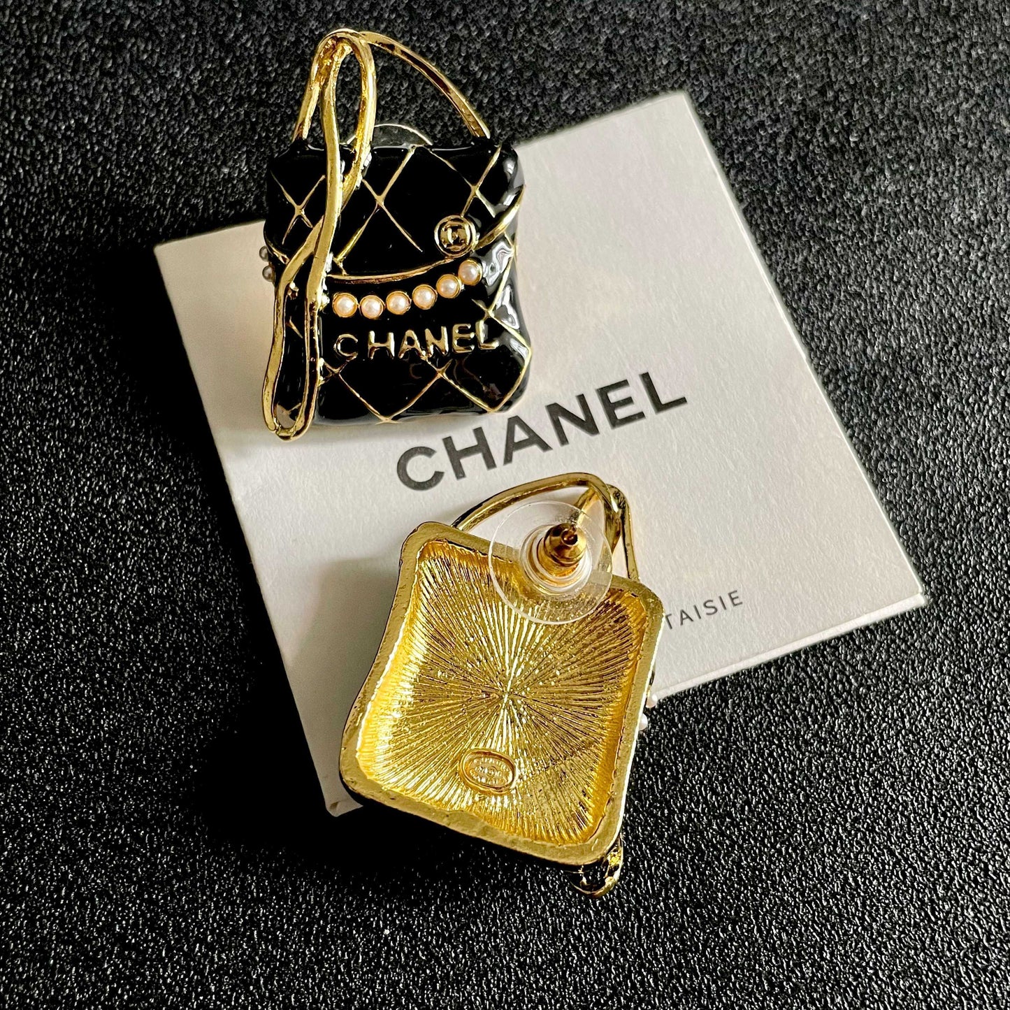 Double-C Emblem Stud Earrings in Polished Metal-Tone – Design 182 main product view