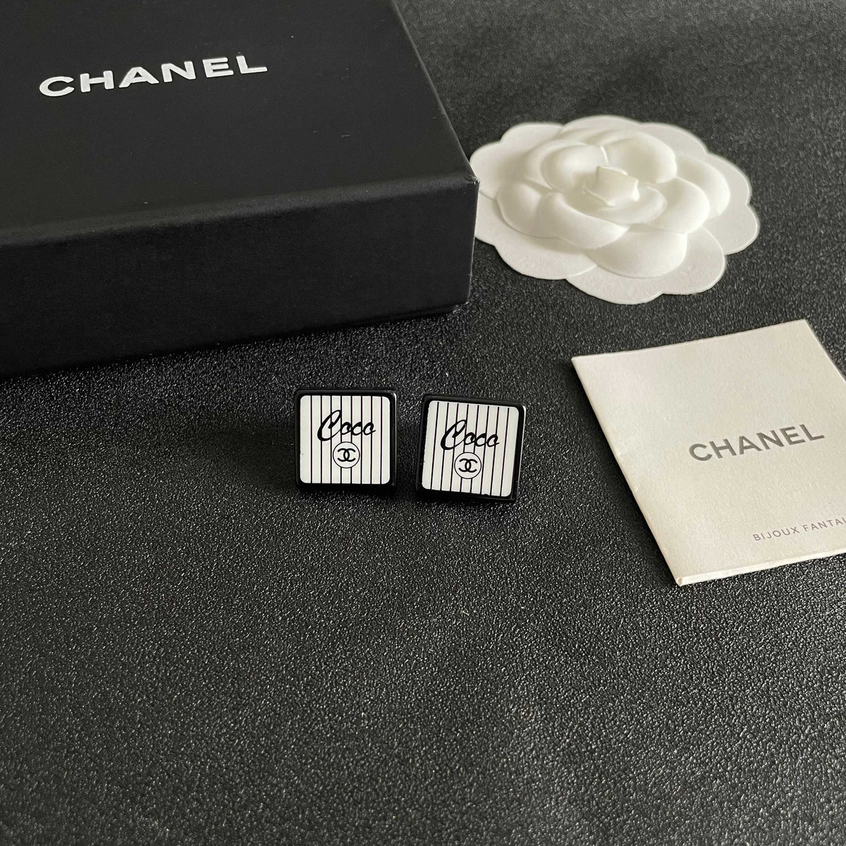 Double-C Emblem Stud Earrings in Polished Metal-Tone – Design 367 styled product view