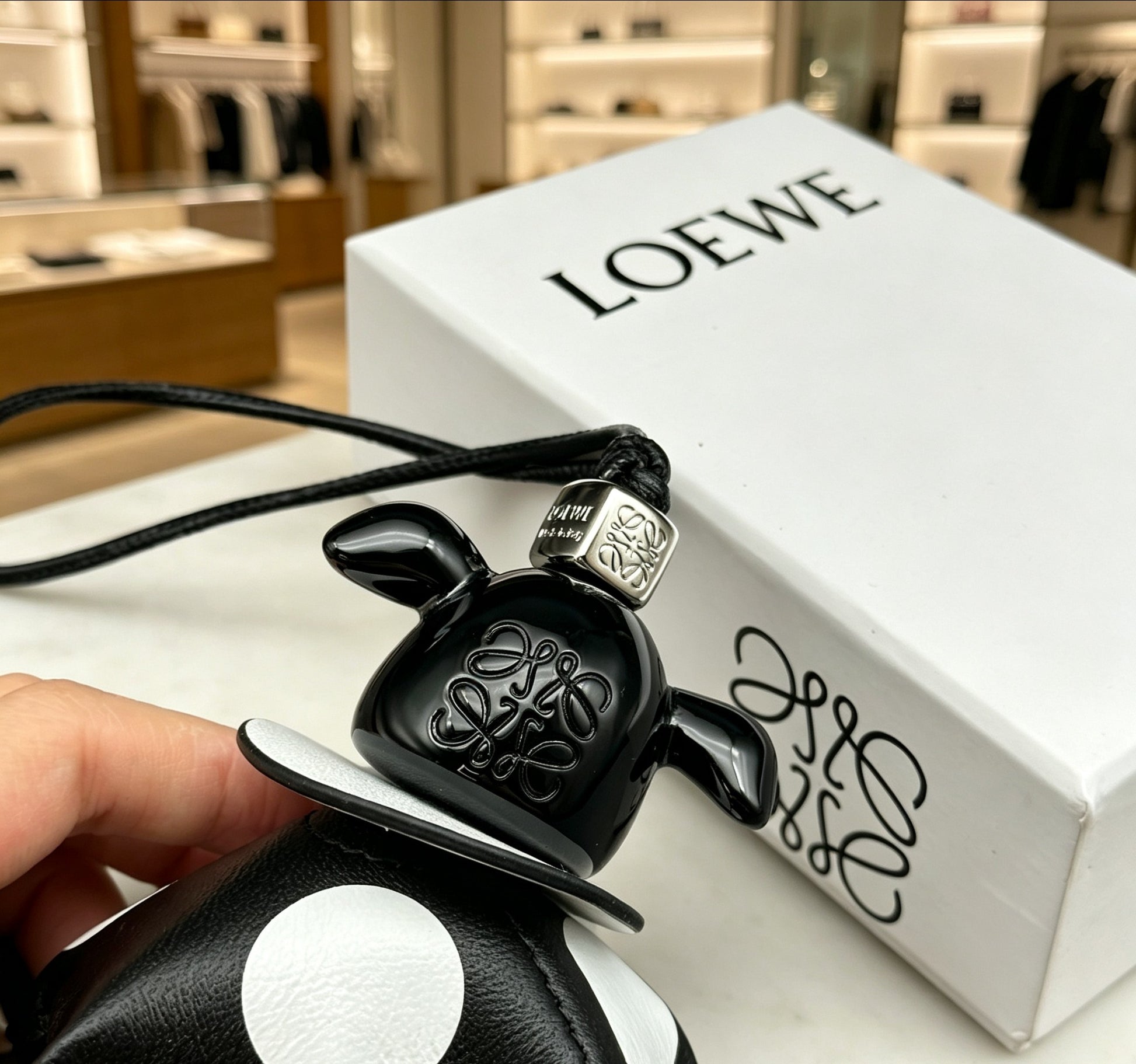 Elephant Motif Bag Charm in Polished Metal-Tone with Leather Detail – Design 05 close-up detail