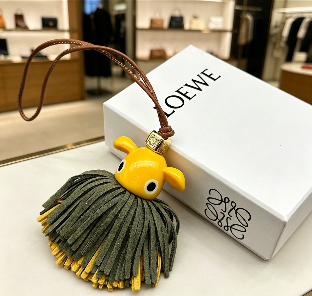 Elephant Motif Bag Charm in Polished Metal-Tone with Leather Detail – Design 03 front view