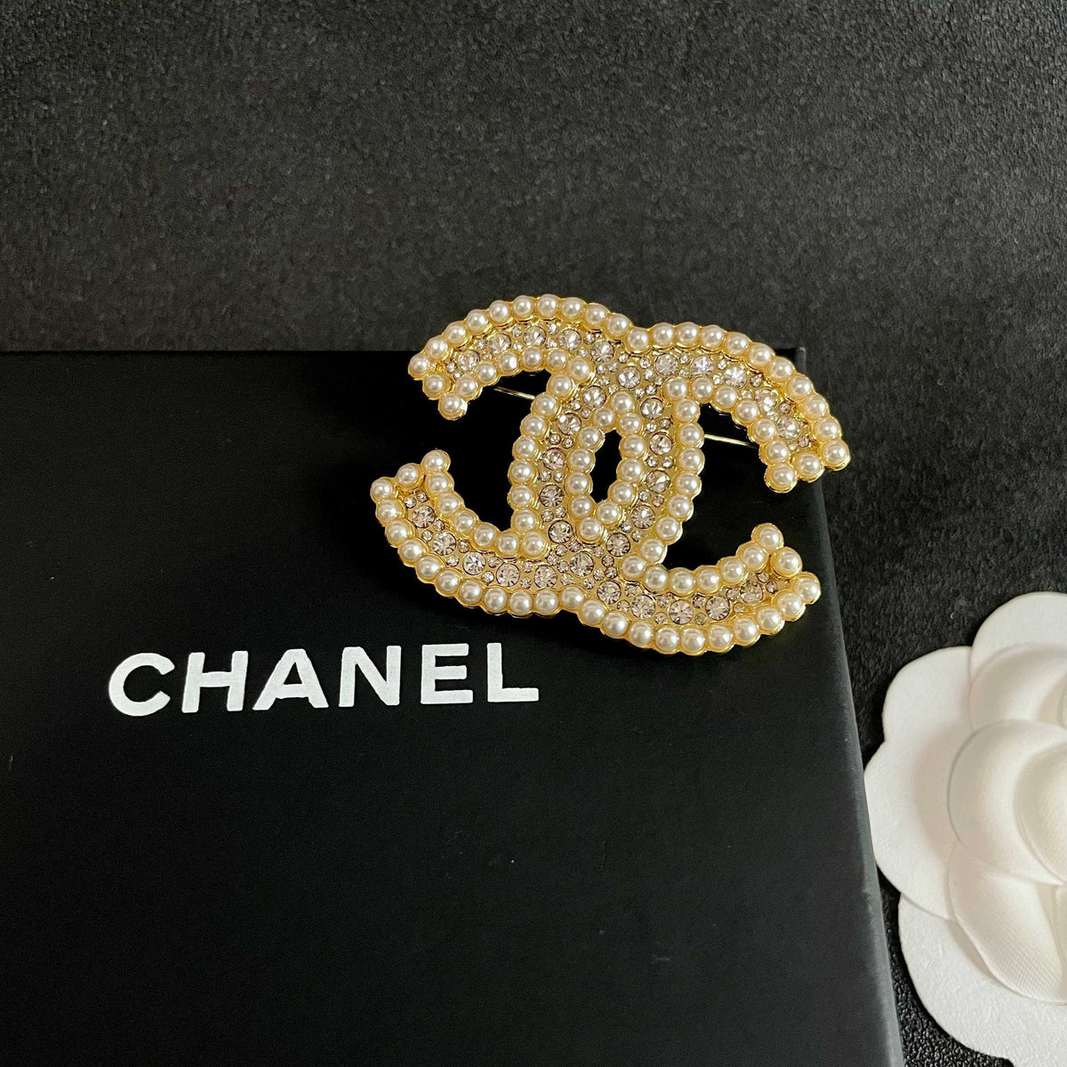 Signature Emblem Brooch in Polished Metal-Tone – Design 050 detail view