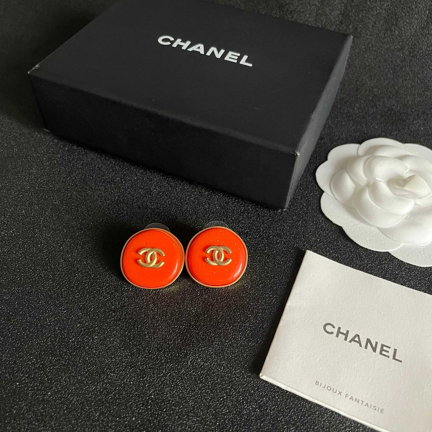 Double-C Emblem Stud Earrings in Polished Metal-Tone – Design 305 close-up detail