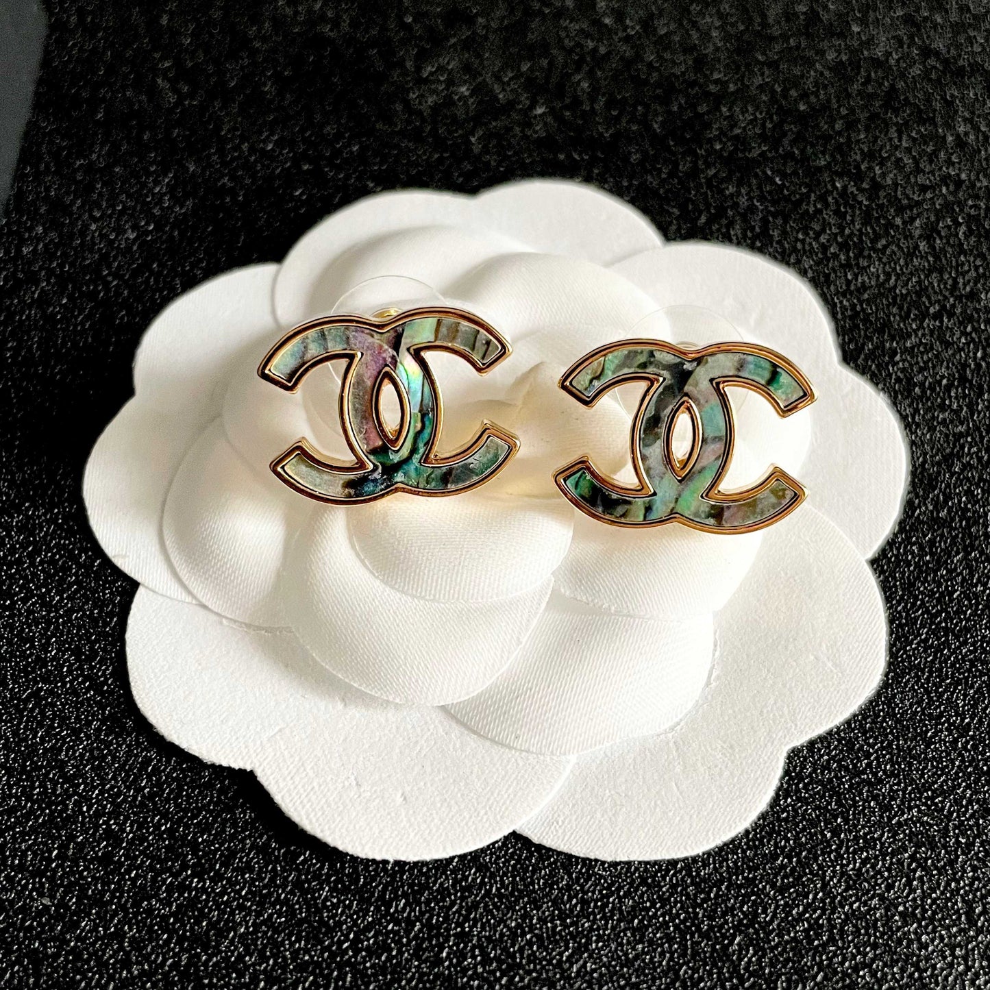 Double-C Emblem Stud Earrings in Polished Metal-Tone – Design 385 front product view