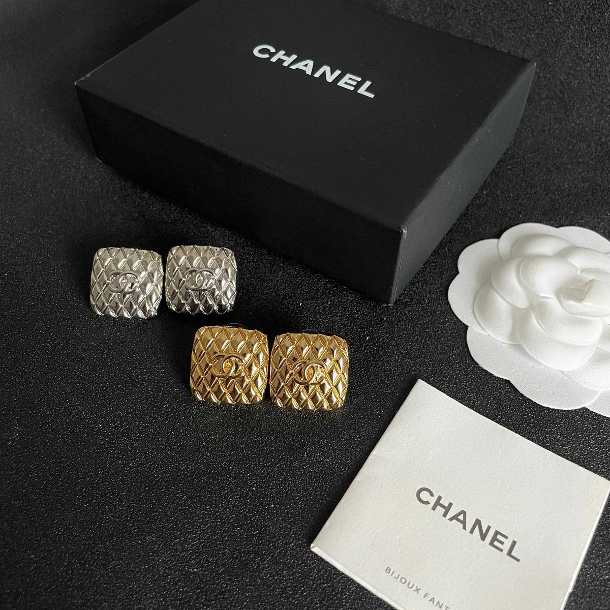 Double-C Emblem Stud Earrings in Polished Metal-Tone – Design 077 side detail