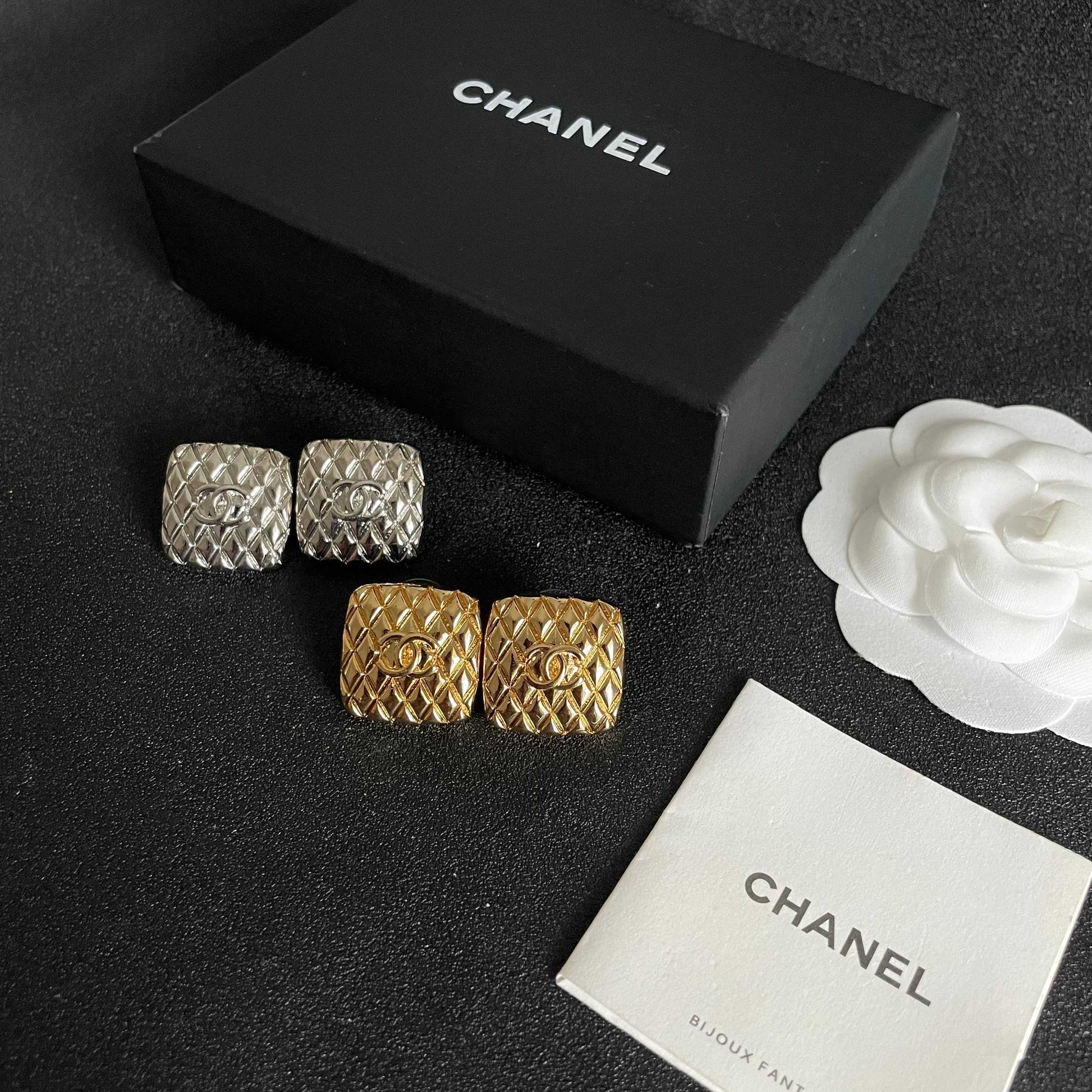 Double-C Emblem Stud Earrings in Polished Metal-Tone – Design 077 side detail