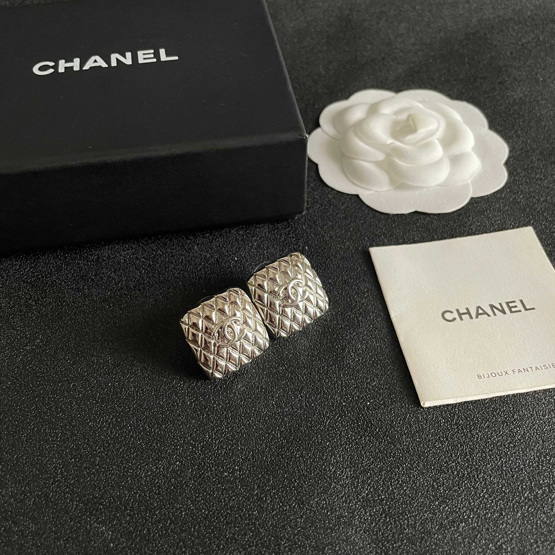 Double-C Emblem Stud Earrings in Polished Metal-Tone – Design 077 styled product view