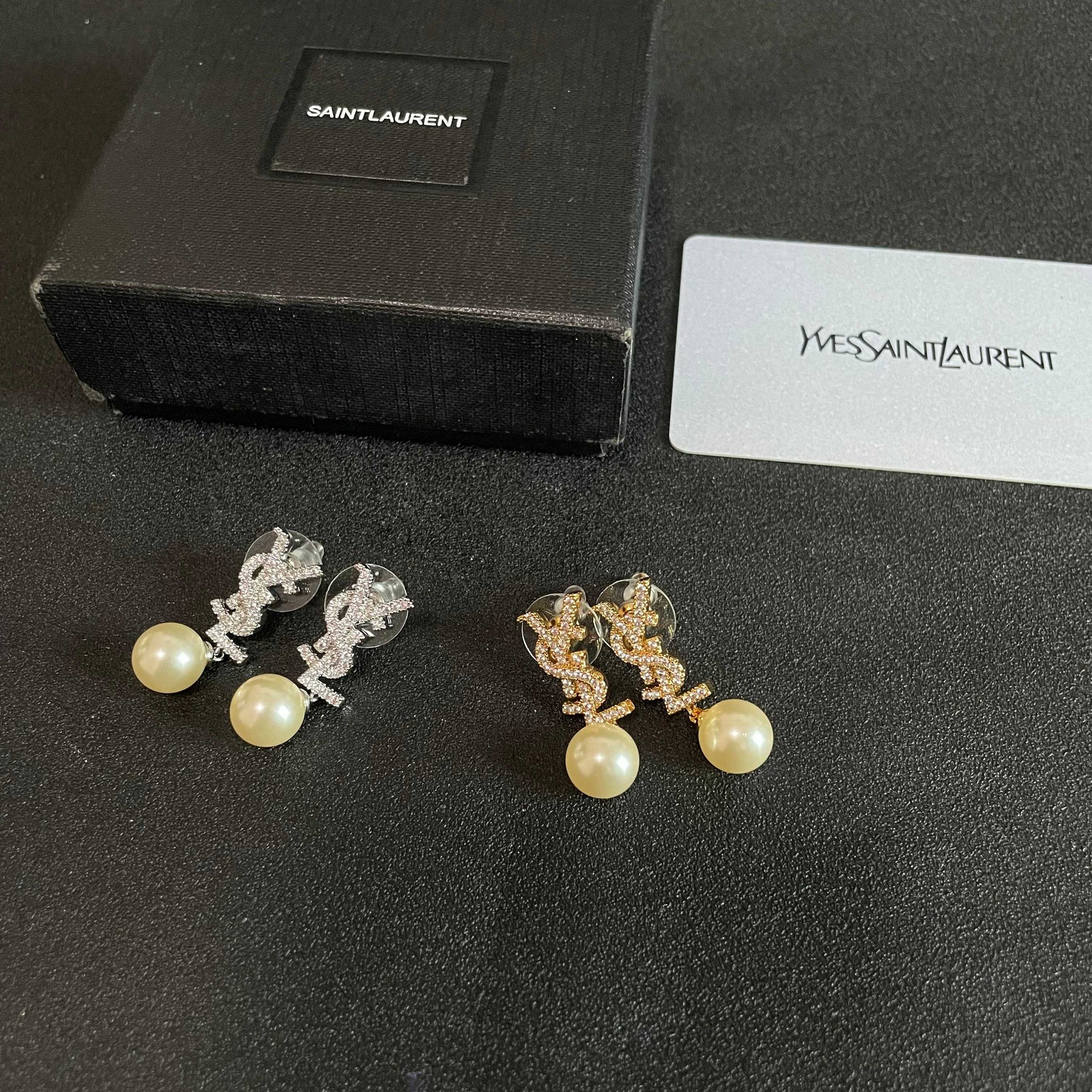 Geometric Emblem Stud Earrings in Silver-Tone – Vintage Detail – Design 012 side detail