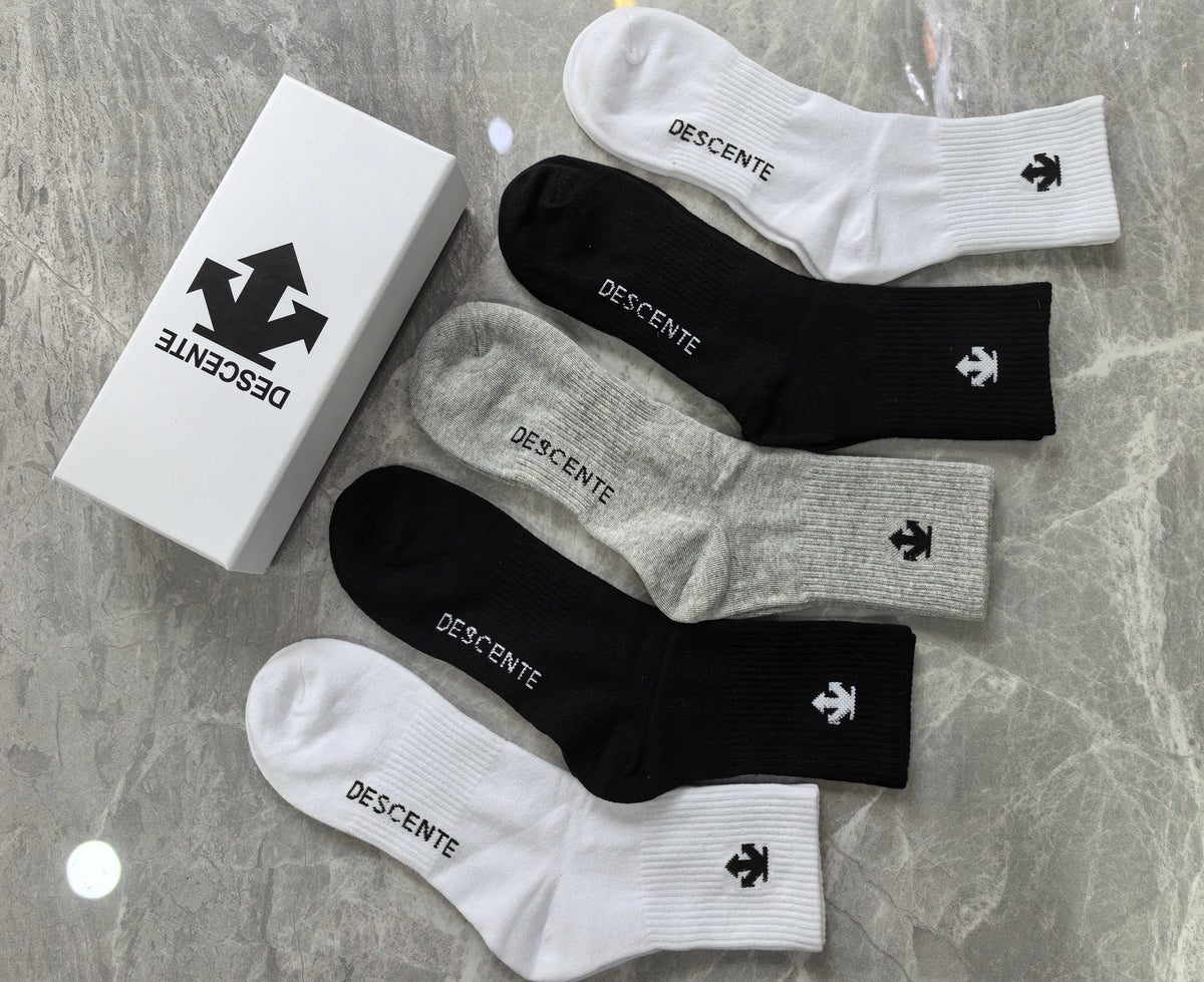 Descente Cotton Visible Branded Cuff Or Emblem Details No-Show Socks - 5-Pair Set