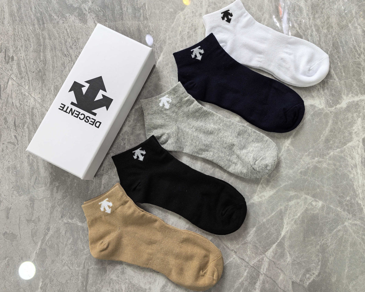 Descente Cotton Visible Branded Cuff Or Emblem Details No-Show Socks - 5-Pair Set