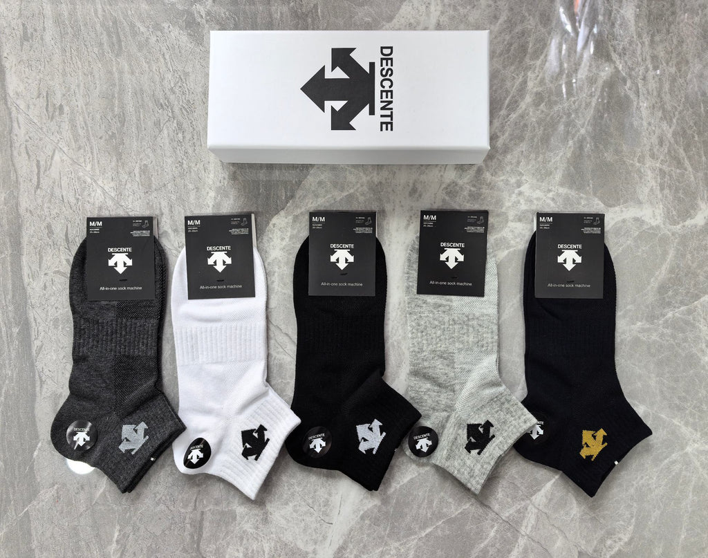 Descente Cotton Visible Colour, Cuff And Emblem Details No-Show Socks - 5-Pair Set