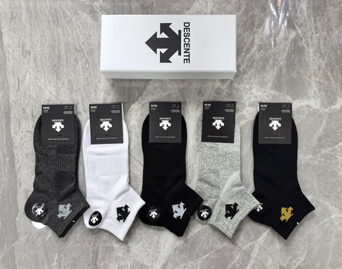 Descente Cotton Visible Colour, Cuff And Emblem Details No-Show Socks - 5-Pair Set