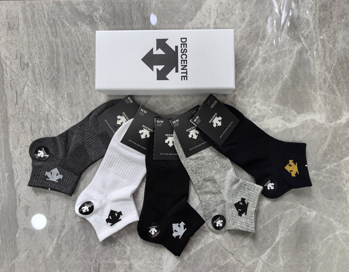 Descente Cotton Visible Colour, Cuff And Emblem Details No-Show Socks - 5-Pair Set
