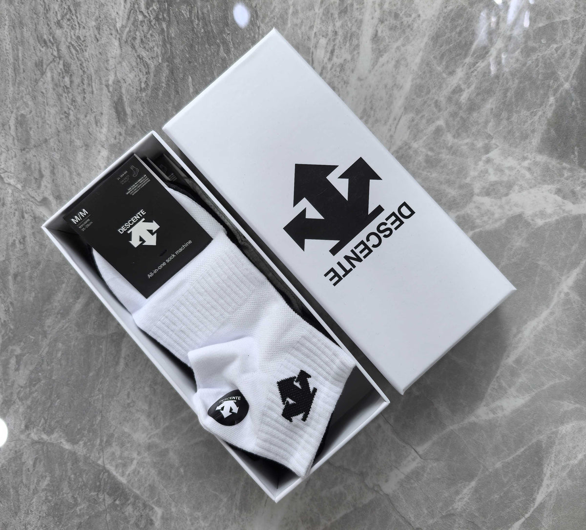 Descente Cotton Visible Colour, Cuff And Emblem Details No-Show Socks - 5-Pair Set