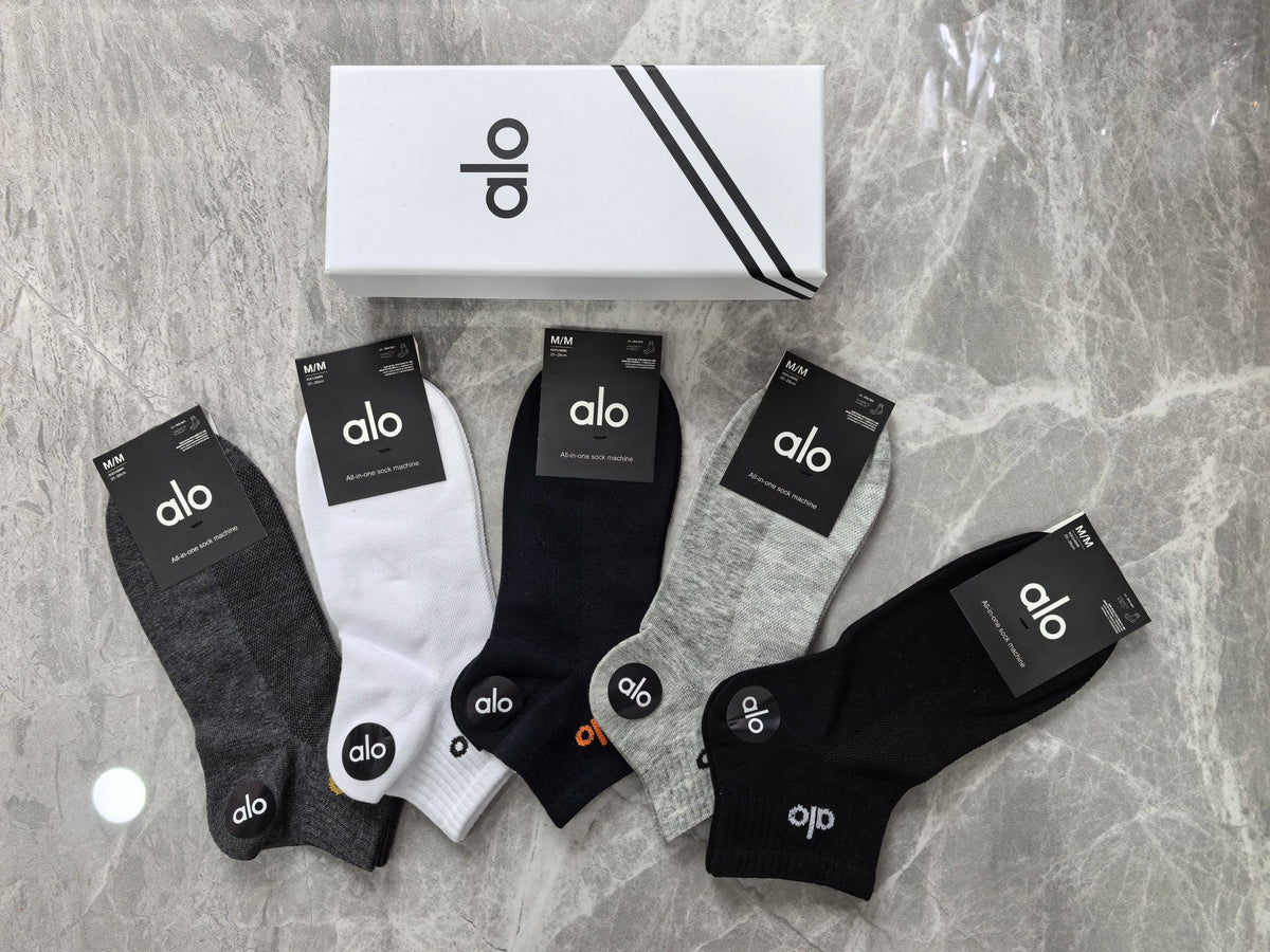 Alo Cotton Visible Branded Cuff Or Emblem Details No-Show Socks - 5-Pair Set