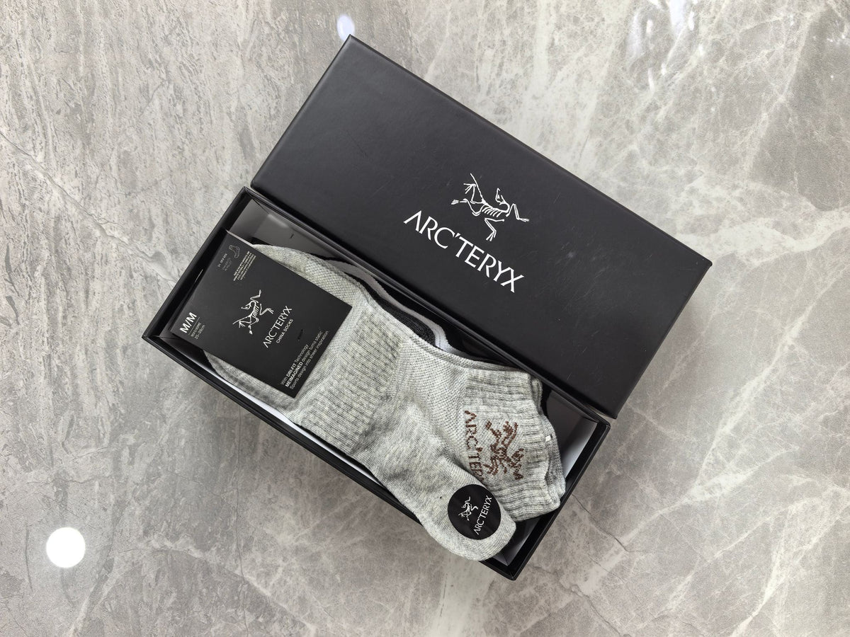 Arc'teryx Cotton Visible Colour, Cuff And Emblem Details No-Show Socks - 5-Pair Set