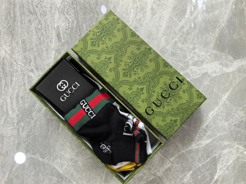 Gucci Red-And-Green Stripe Details Ankle Socks