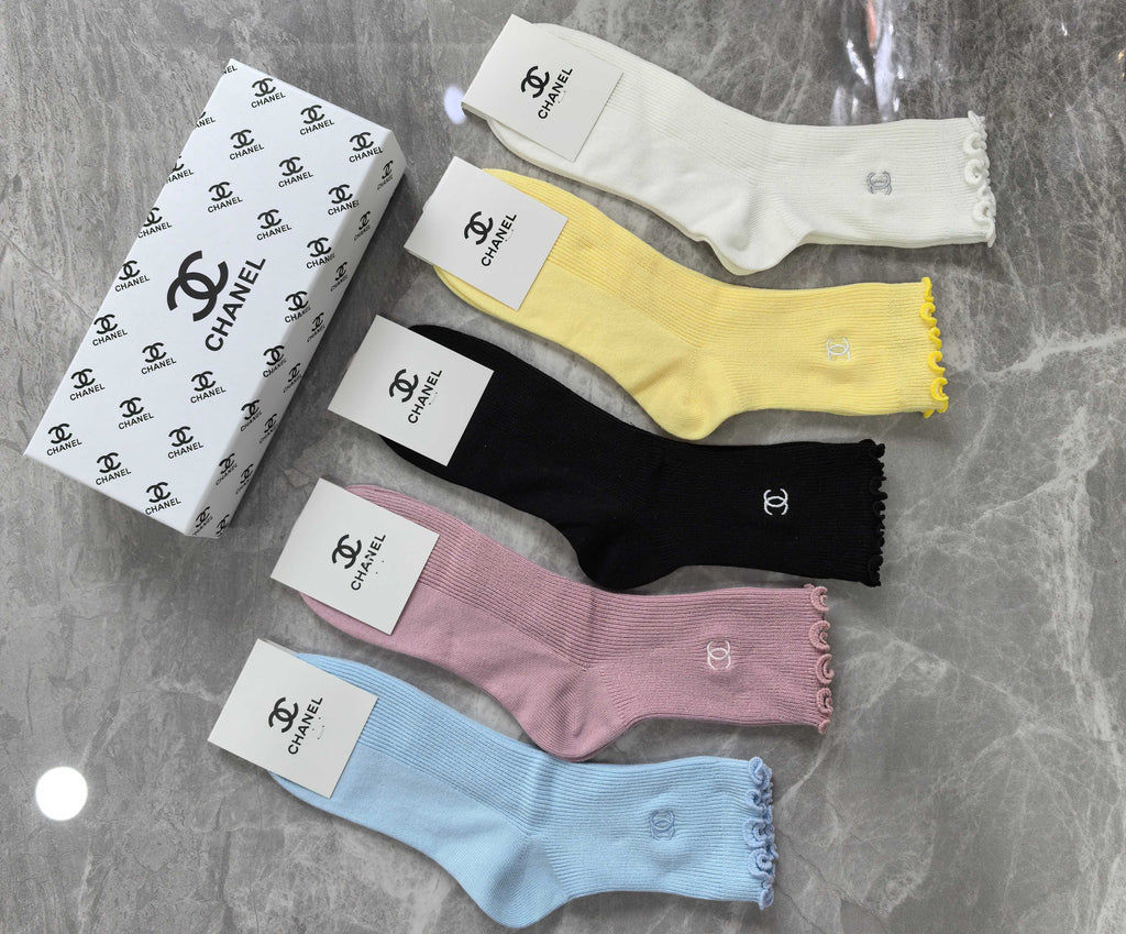 Chanel Cotton Visible Colour, Cuff And Emblem Details Crew Socks - 5-Pair Set