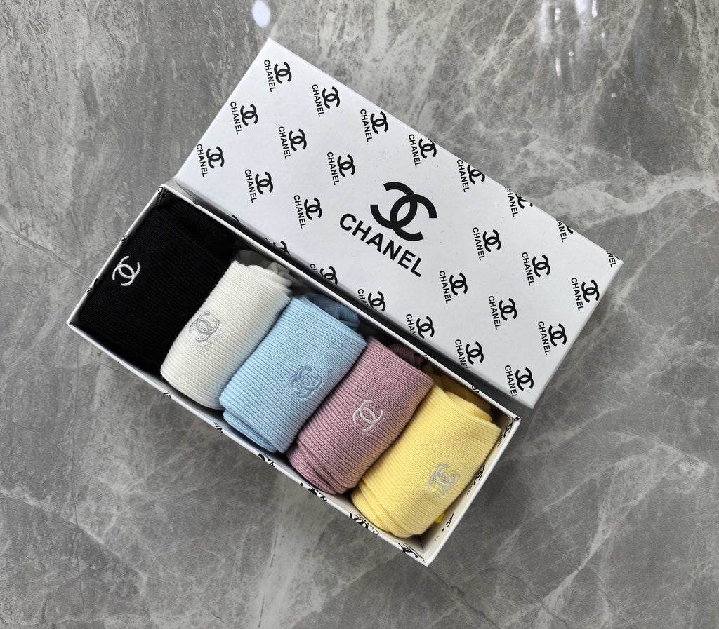 Chanel Cotton Visible Colour, Cuff And Emblem Details Crew Socks - 5-Pair Set