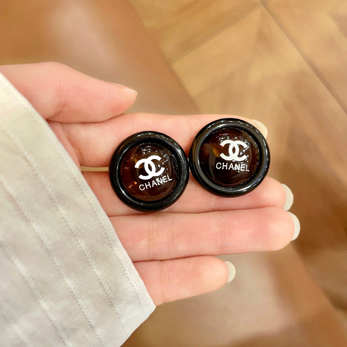 Double-C Emblem Stud Earrings in Polished Metal-Tone – Design 447 side detail
