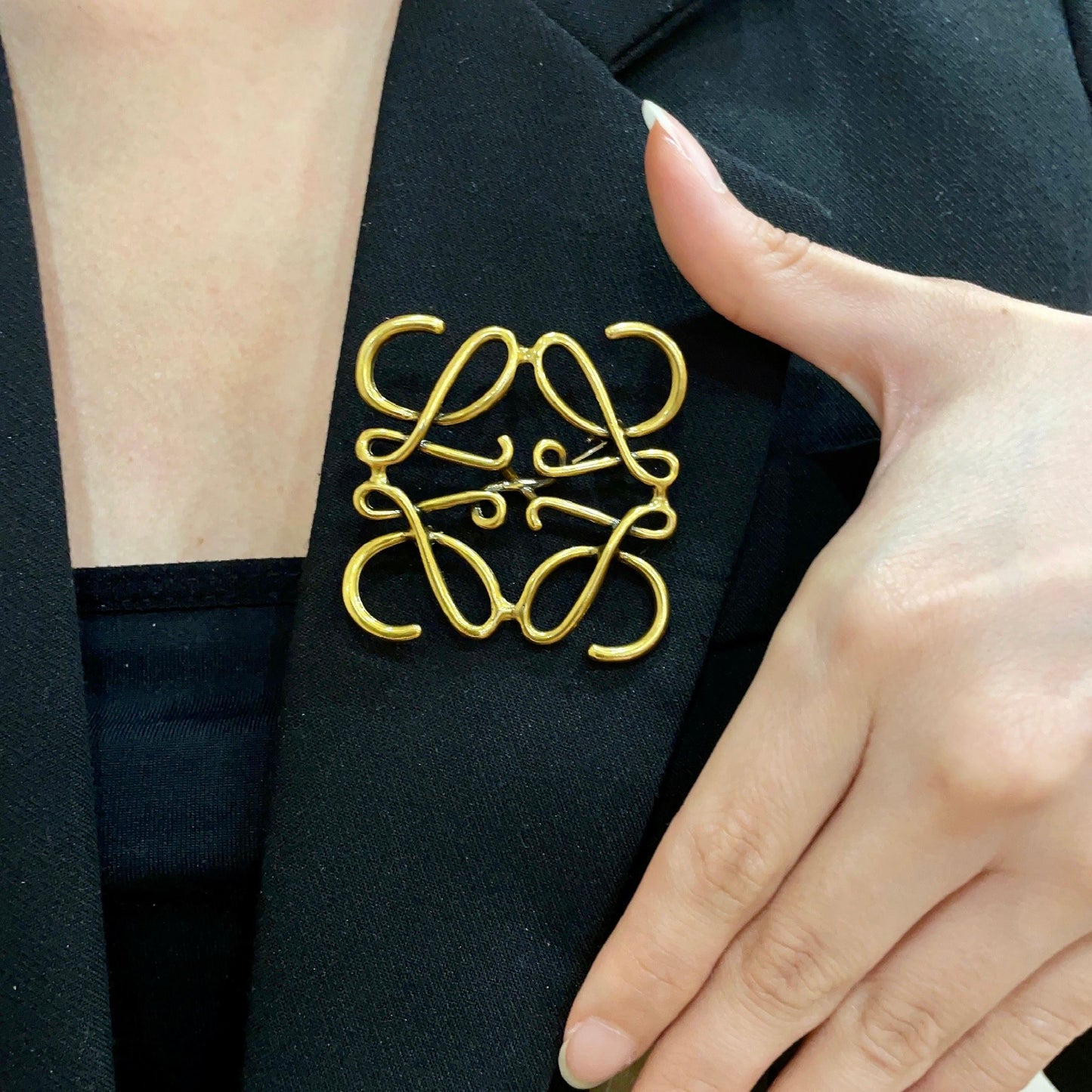 Sculptural Brooch Pin in Polished Metal-Tone – Design 04 main product view