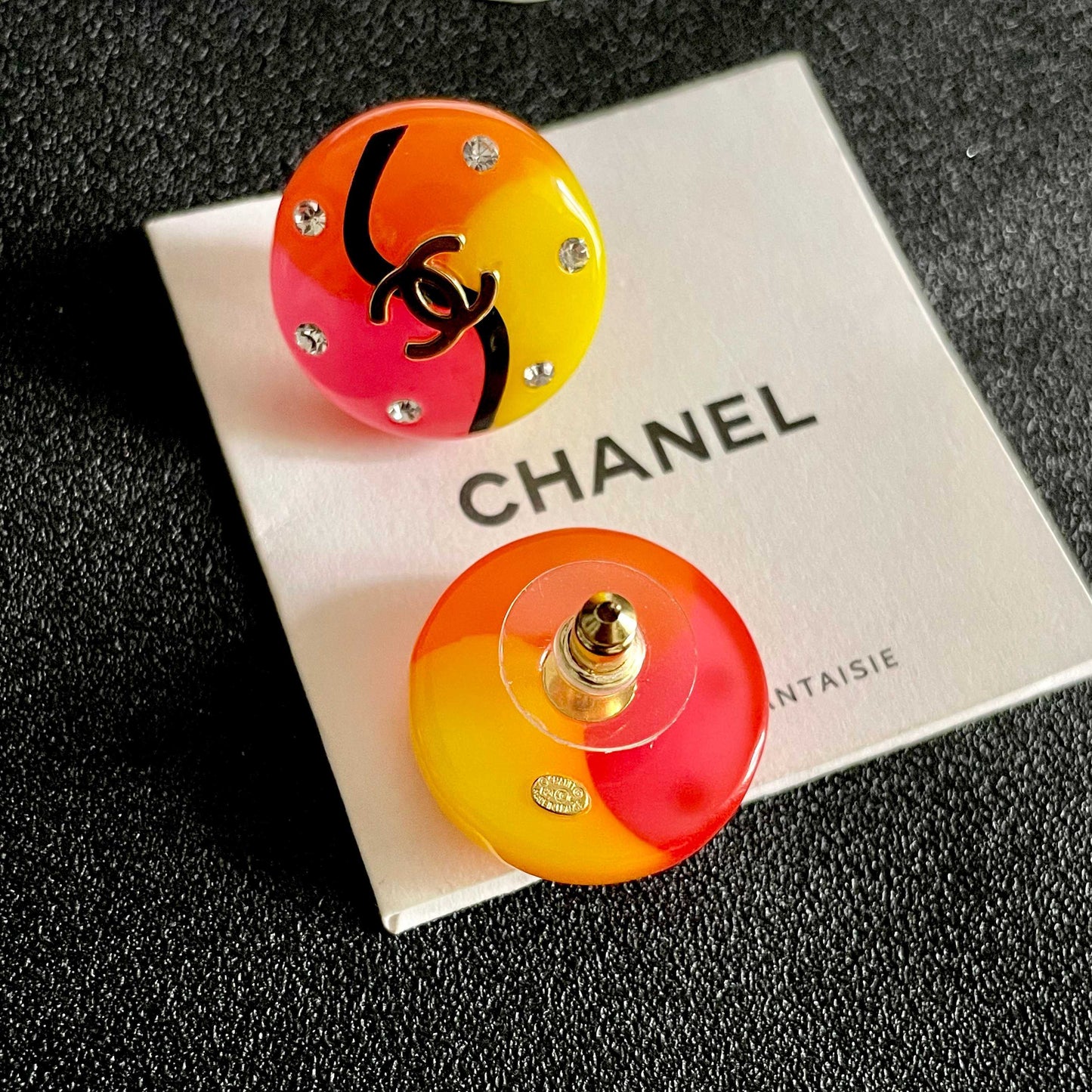 Double-C Emblem Stud Earrings in Polished Metal-Tone – Design 071 main product view