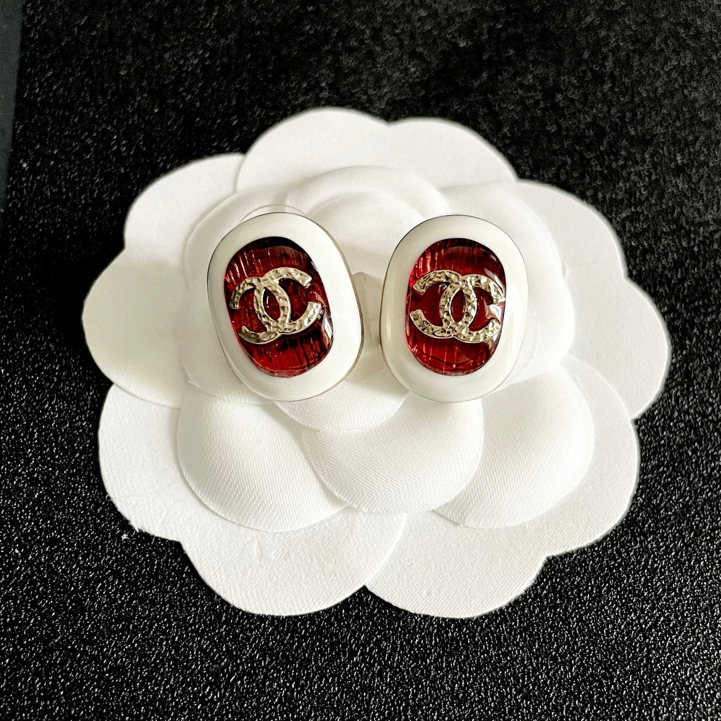 Double-C Emblem Stud Earrings in Polished Metal-Tone – Design 070 front product view