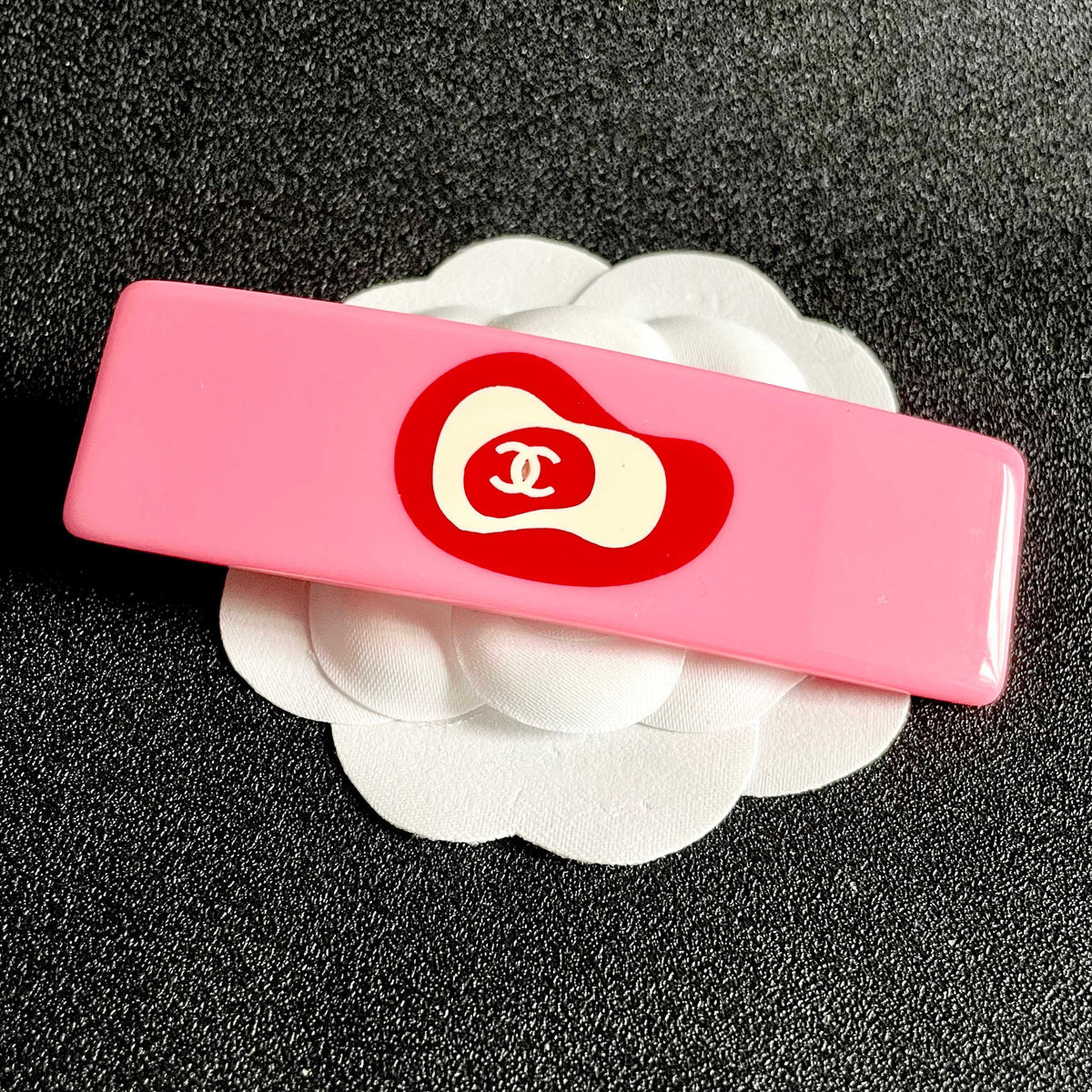 Double-C Emblem Hair Clip – Design 036 front product view