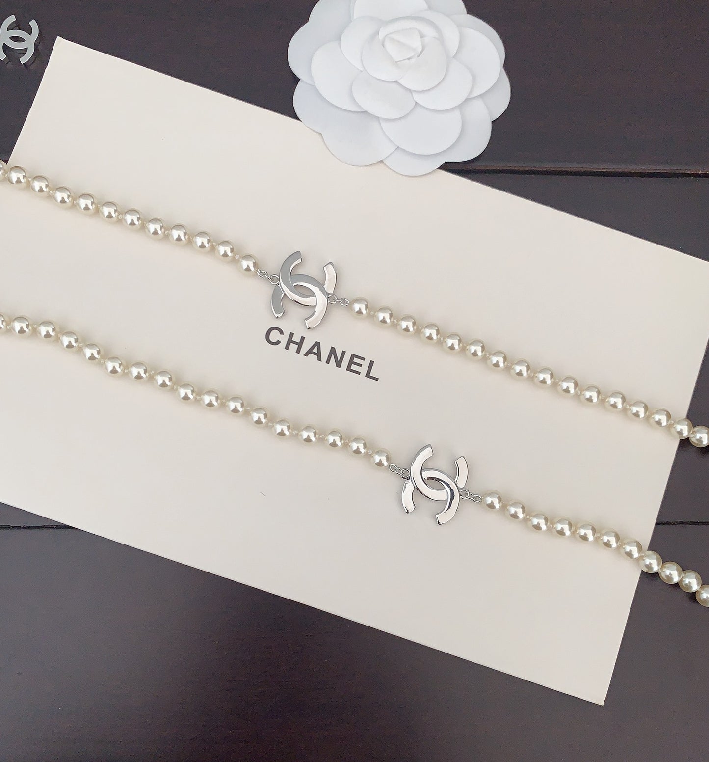 Letter Pearl-Detail Pendant Necklace – Pearl Detail – Design 008 close-up detail
